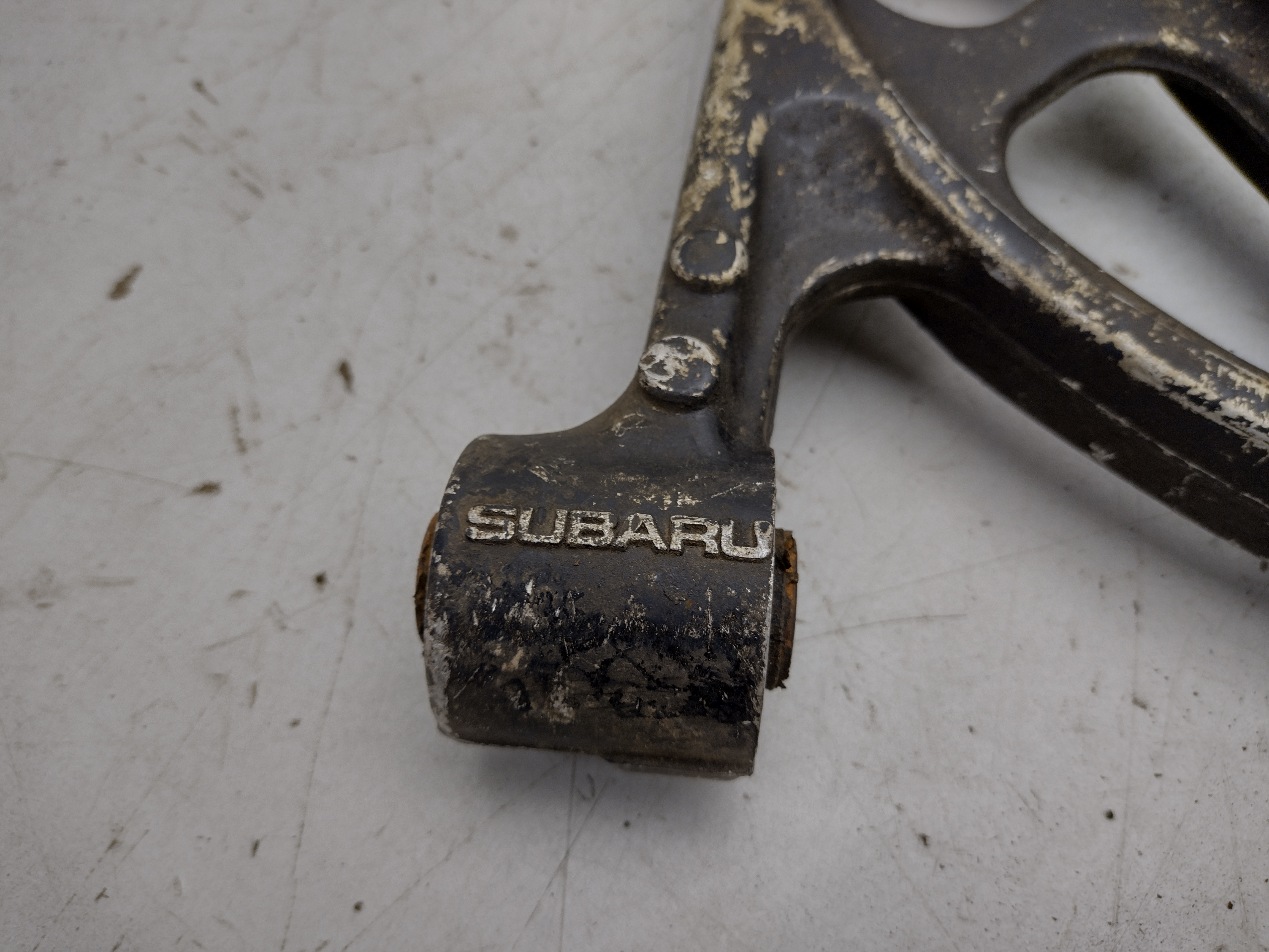 ALU Querlenker vorne links für Subaru Impreza WRX GD GG 01-04