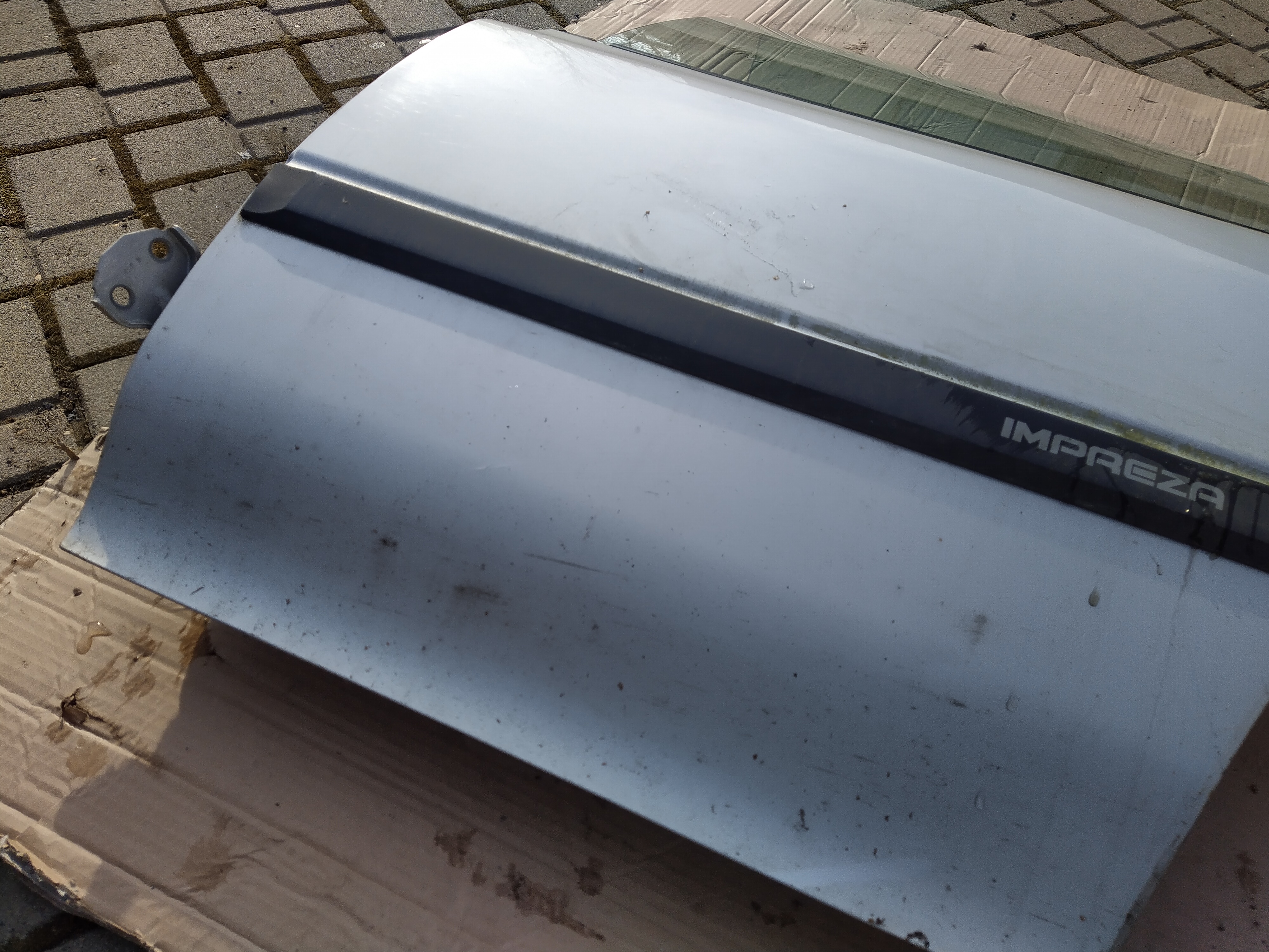 Tür Seitentür hinten links silber von Subaru Impreza GC GF 92-00