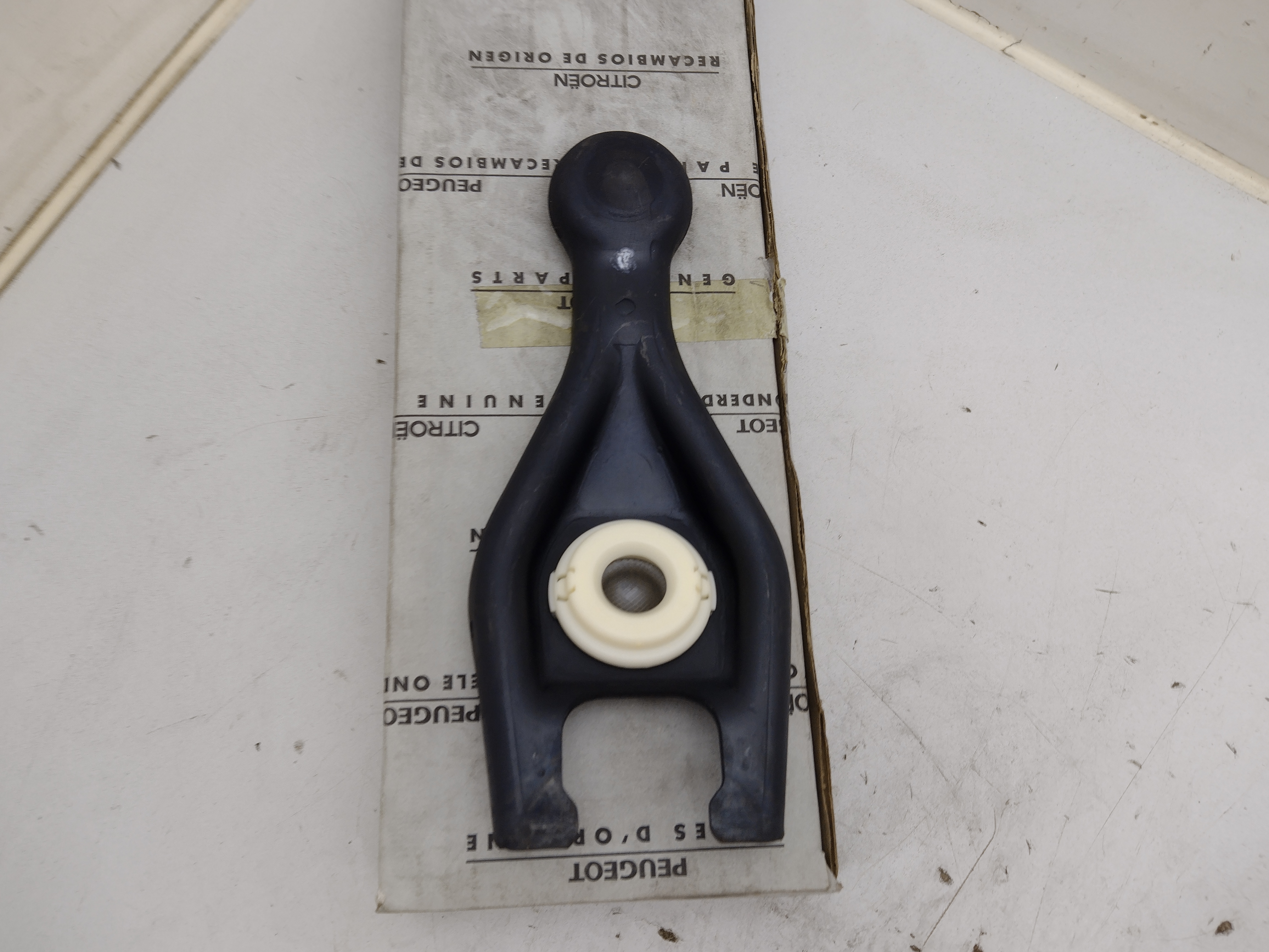 Peugeot / Citroen KUPPLUNG AUSRÜCKGABEL 211757 NOS NEW OEM