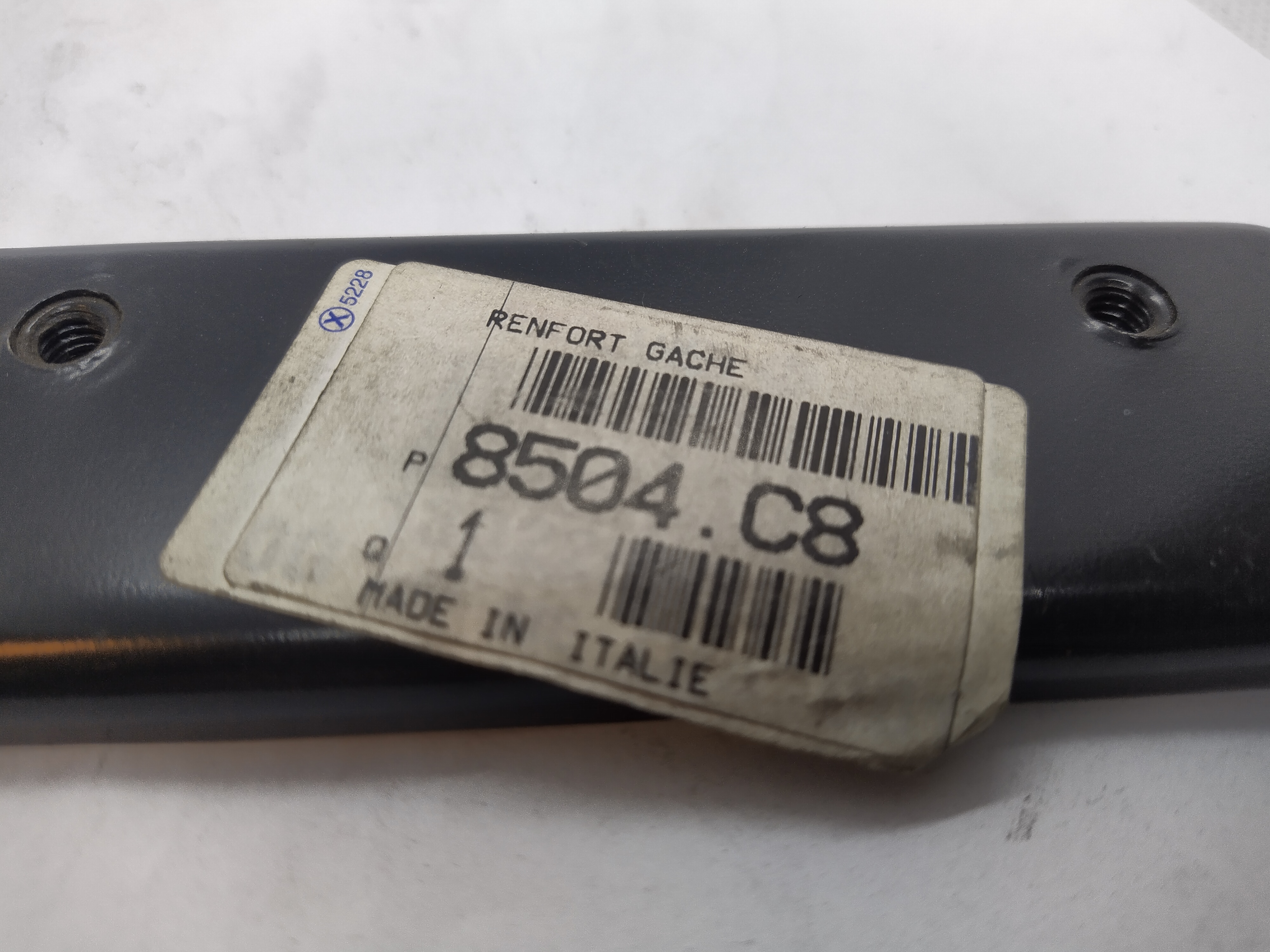 Original Citroen / Peugeot VERSTÄRKUNG SCHLOSSFALLE 8504C8 NEU NOS