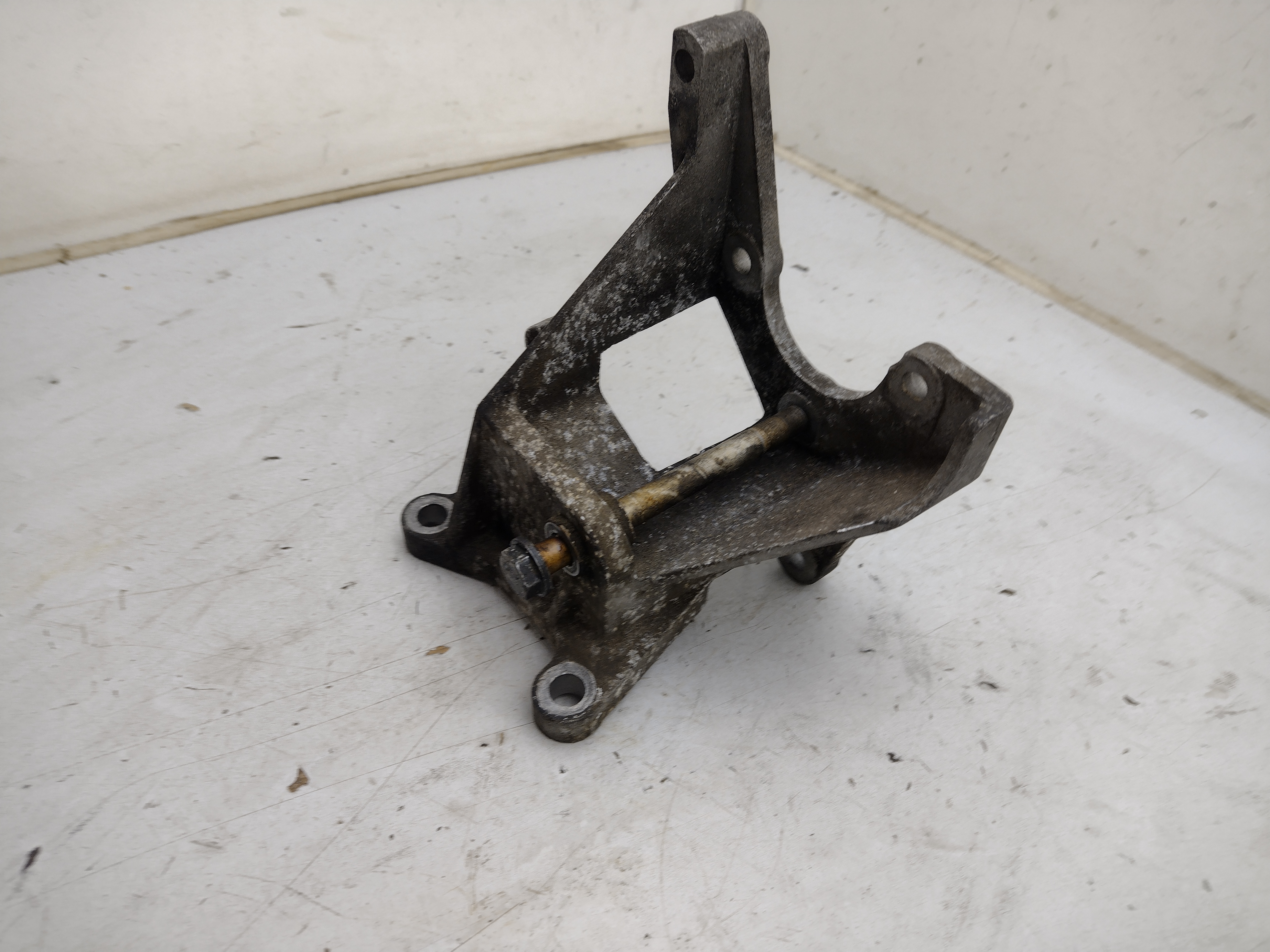Servopumpenhalter für Subaru Outback H6 EZ30 98-03 BE BH