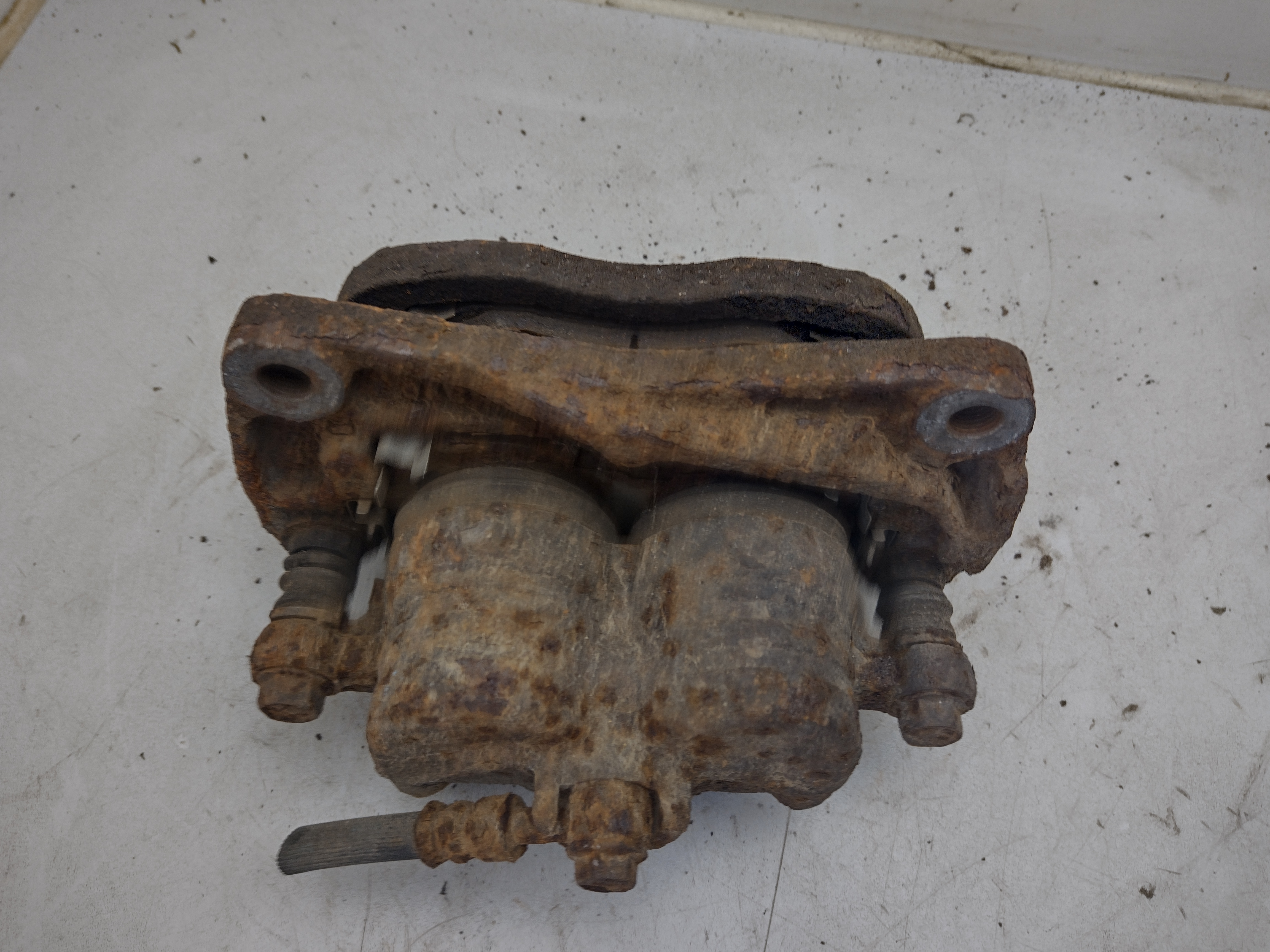 Bremssattel vorne links 2 Kolben für Subaru Legacy Outback 2.5 3.0 BE BG