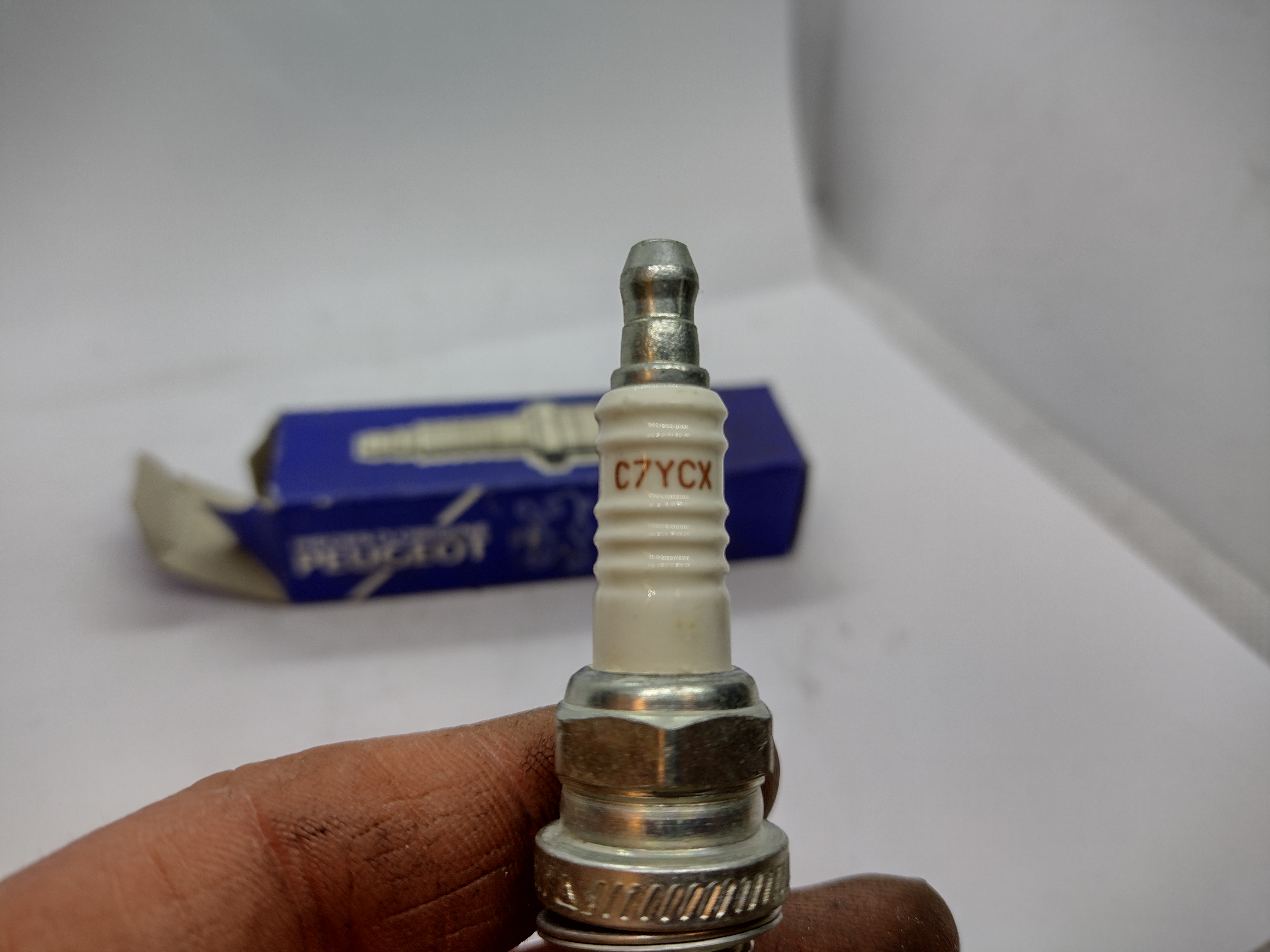 Original Peugeot Zündkerze 5962K1 Champion C7YCX NEU NOS NEW