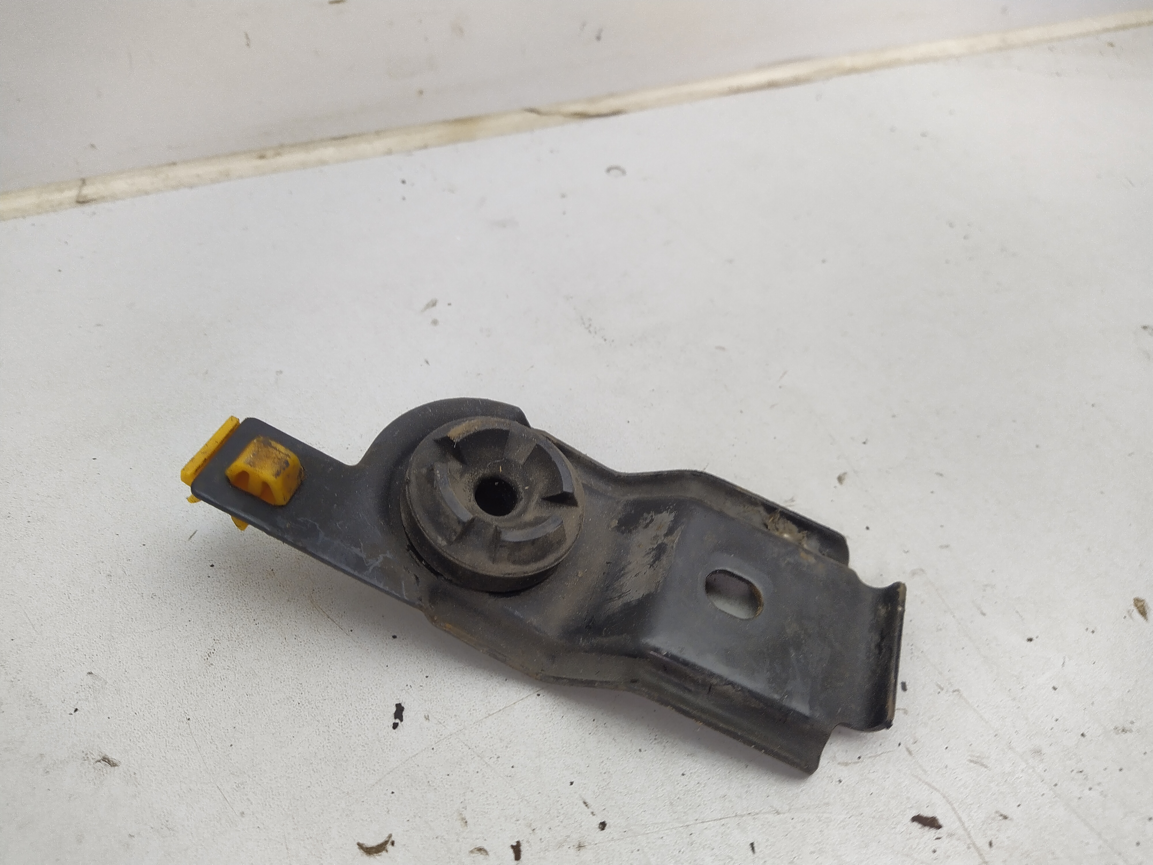 Kühlerhalter mit Klips für Baubenstab von Subaru Impreza GT WRX STI GD GG EJ20G Turbo