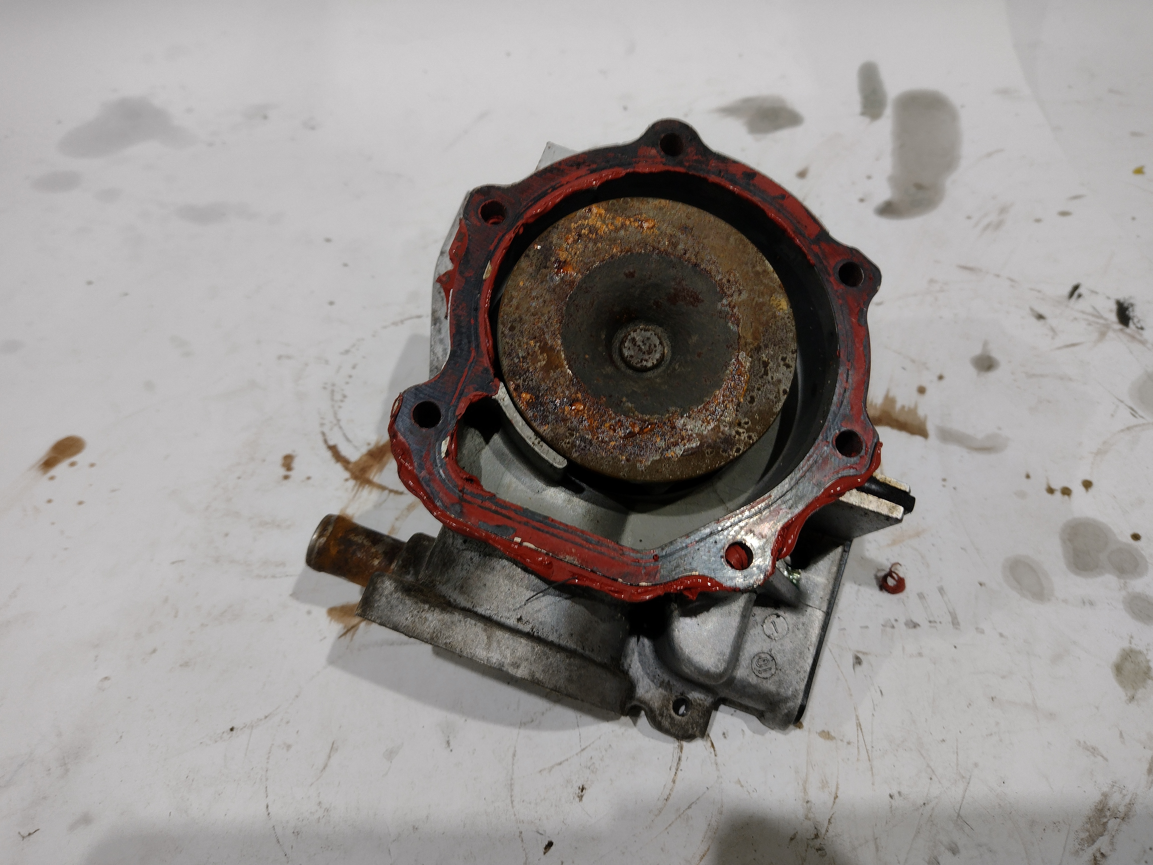 Wasserpumpe mit Gussrad für Subaru Legacy 2.2l 136PS
