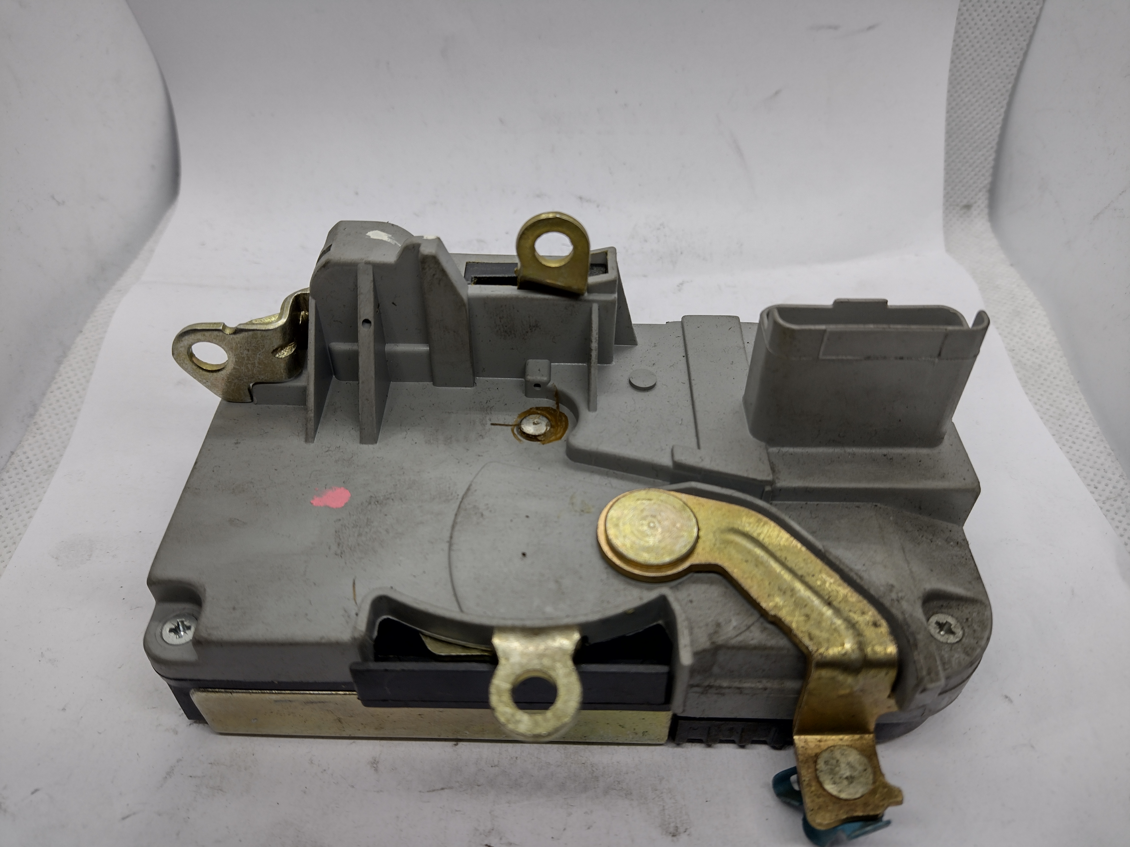 Peugeot  / CITROËN Türschloss vorne links 9135H8 NEU NOS NEW