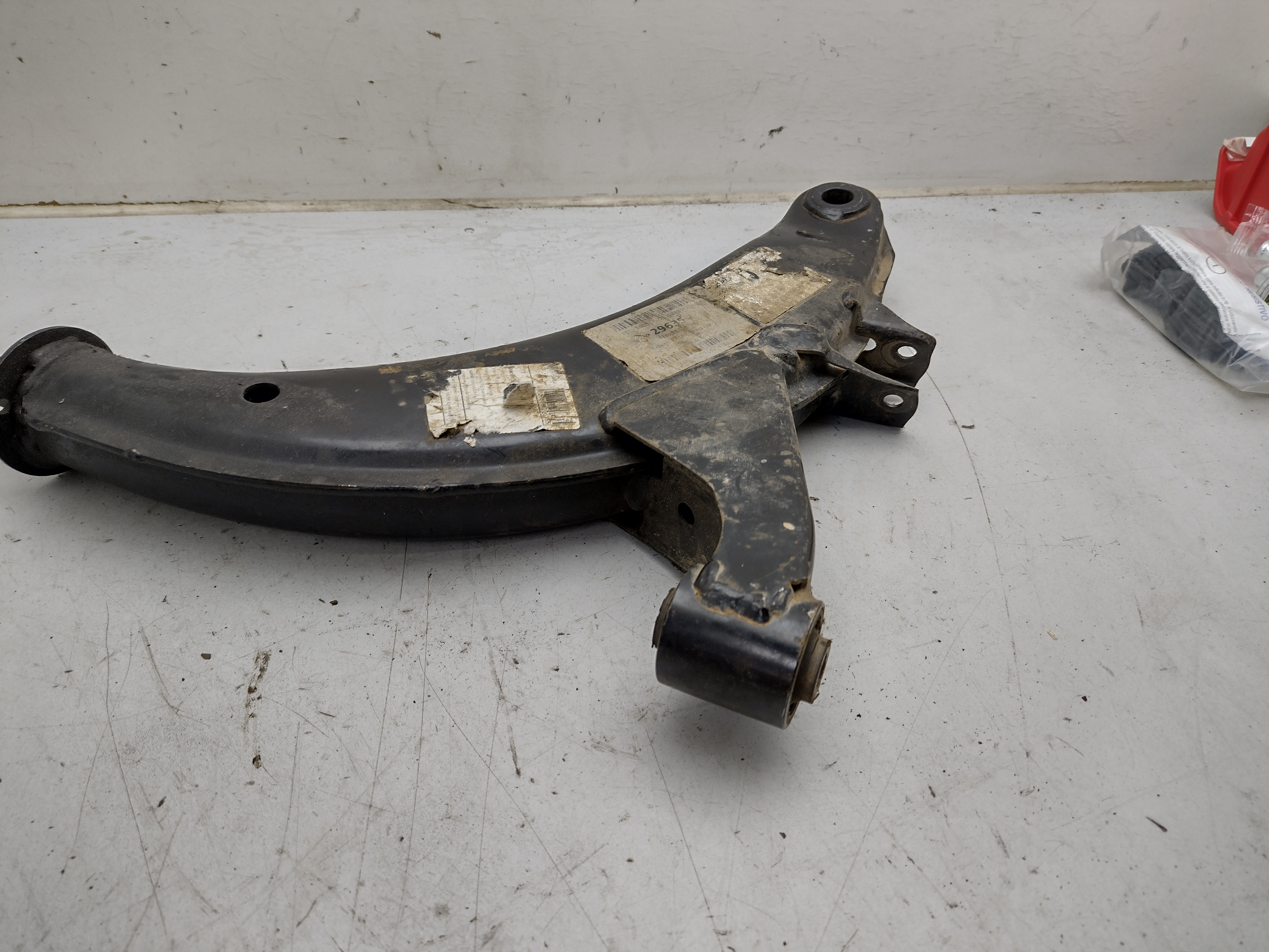 neuwertiger Querlenker vorne links für Subaru Impreza GC GF 93-00