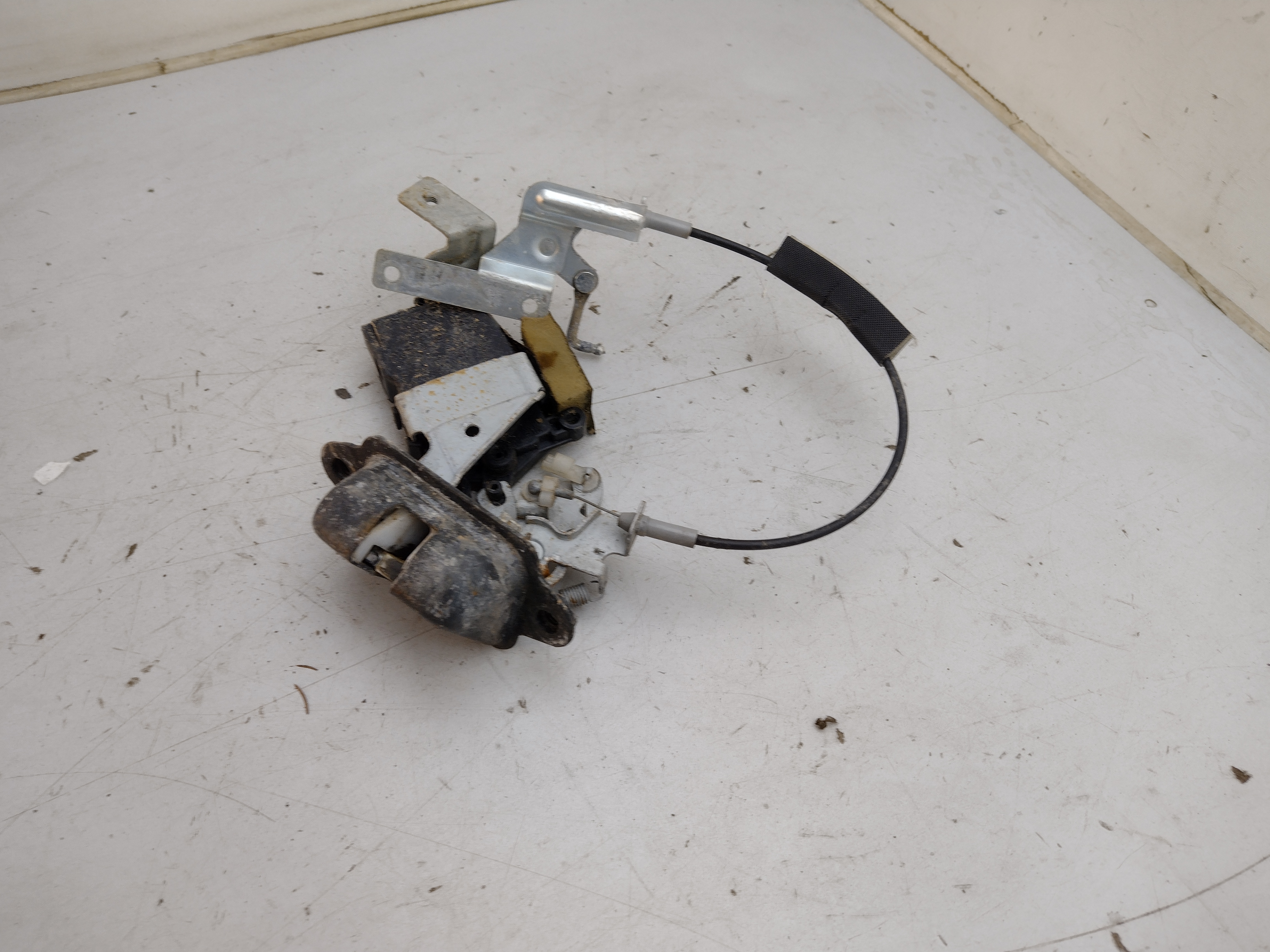 Heckklappenschloss für Subaru Legacy 3 BE BH Subaru Outback 98-03