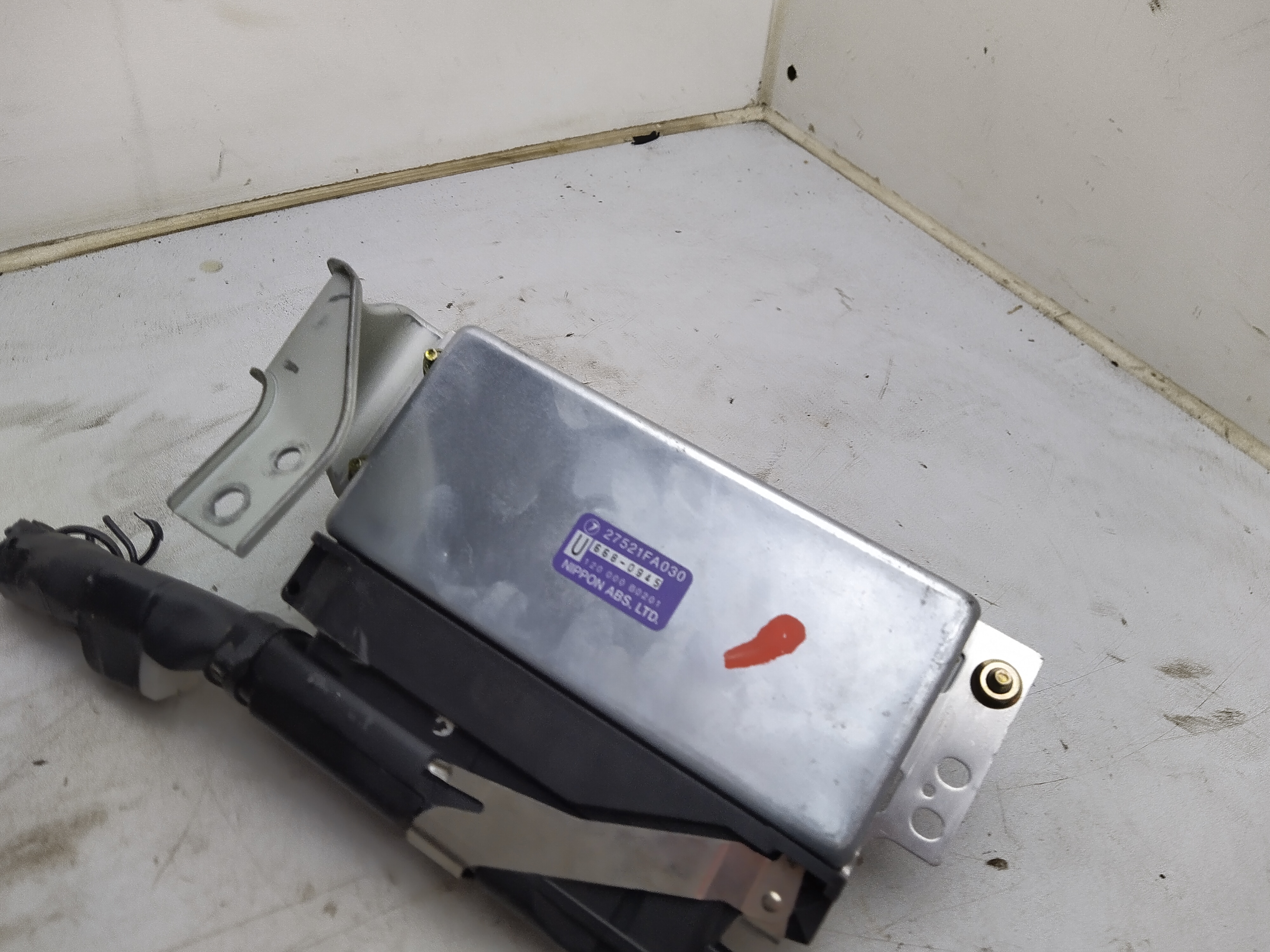 ABS Steuergerät 27521FA030 von Subaru Legacy 2 BD BG