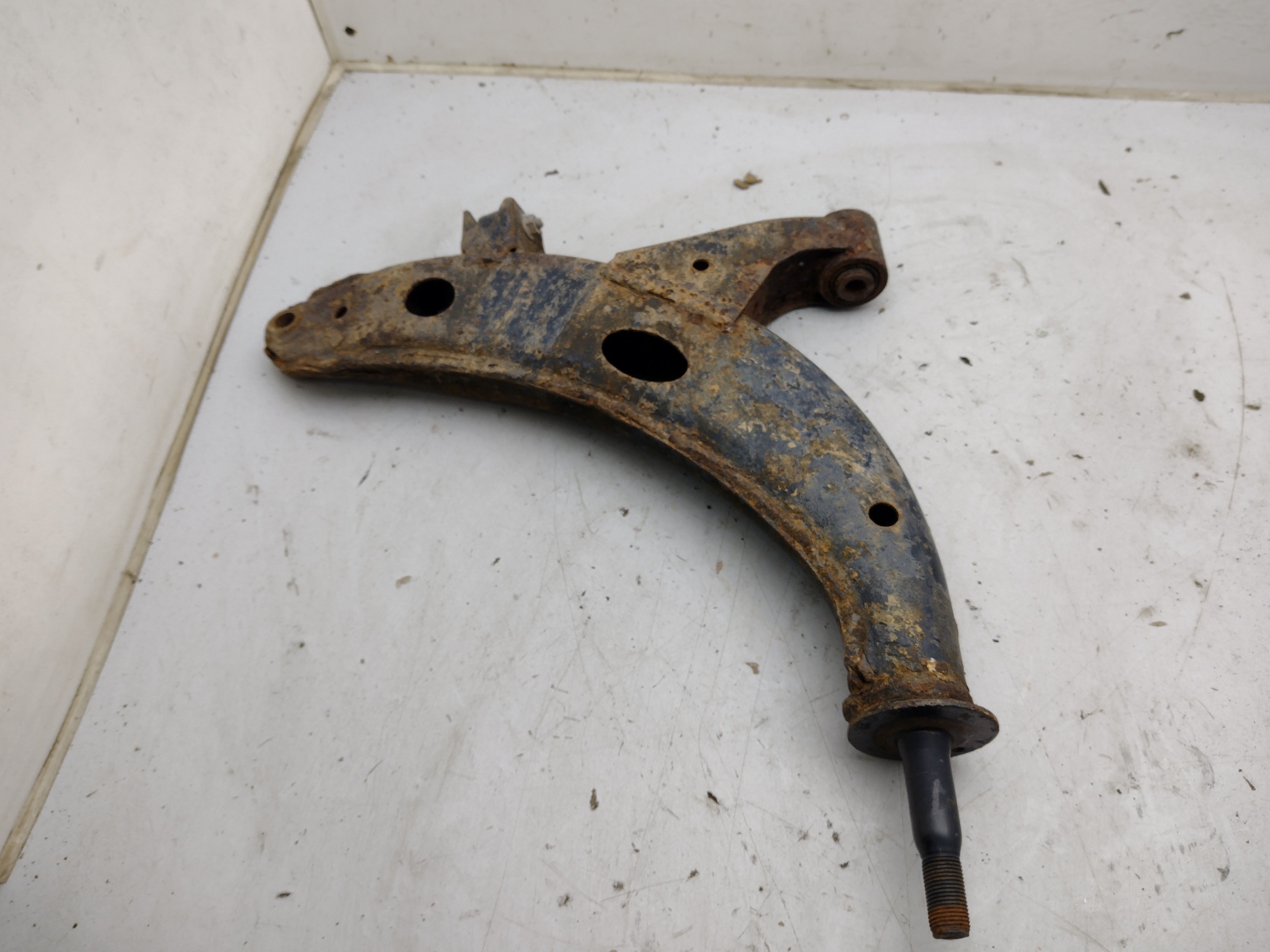 Querlenker vorne rechts für Subaru Legacy 1 BC BJF 89-94