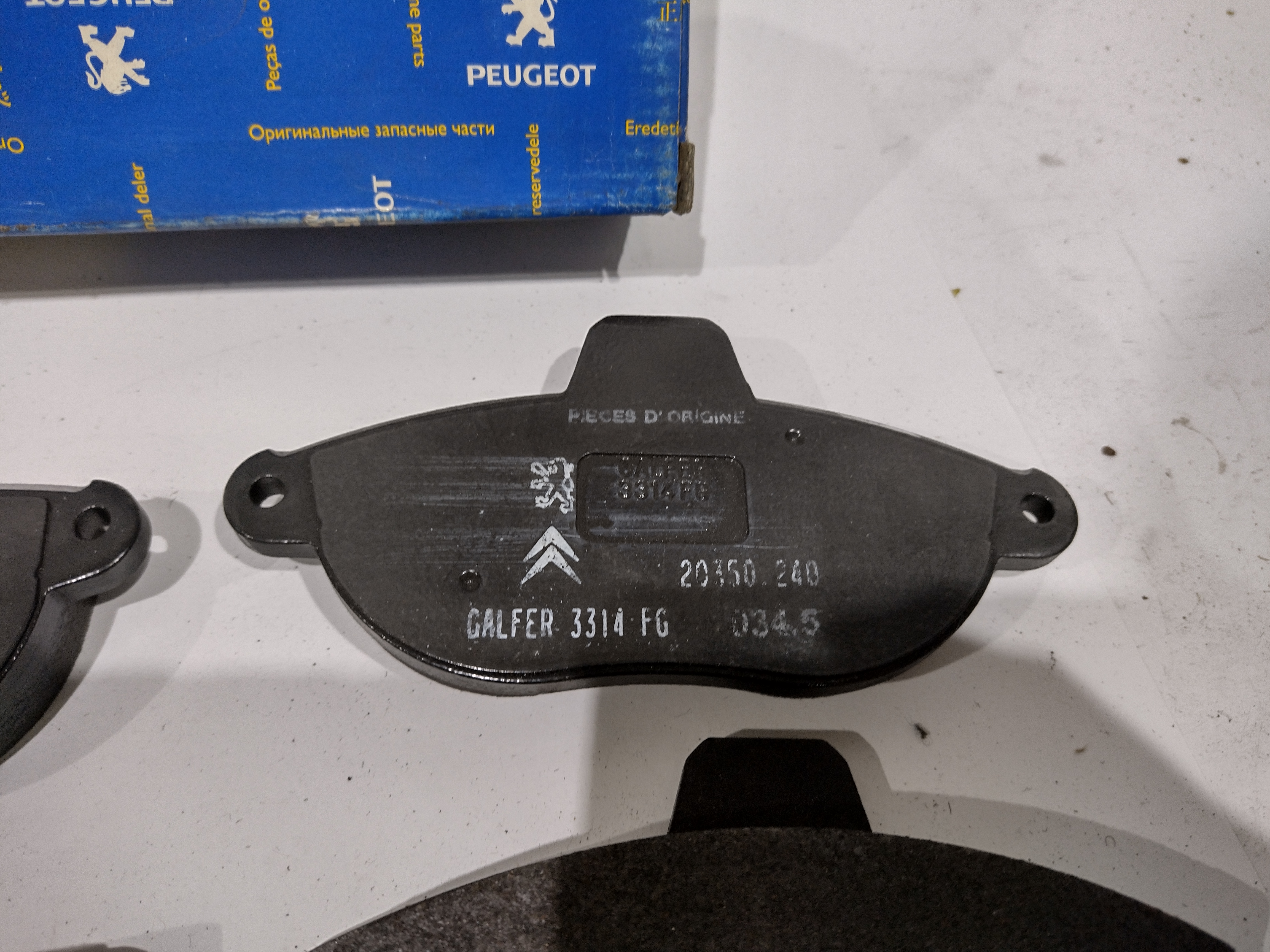 Peugeot / Citroen Bremsbeläge vorne (Sys.Bendix) 425151 NEU NOS NEW