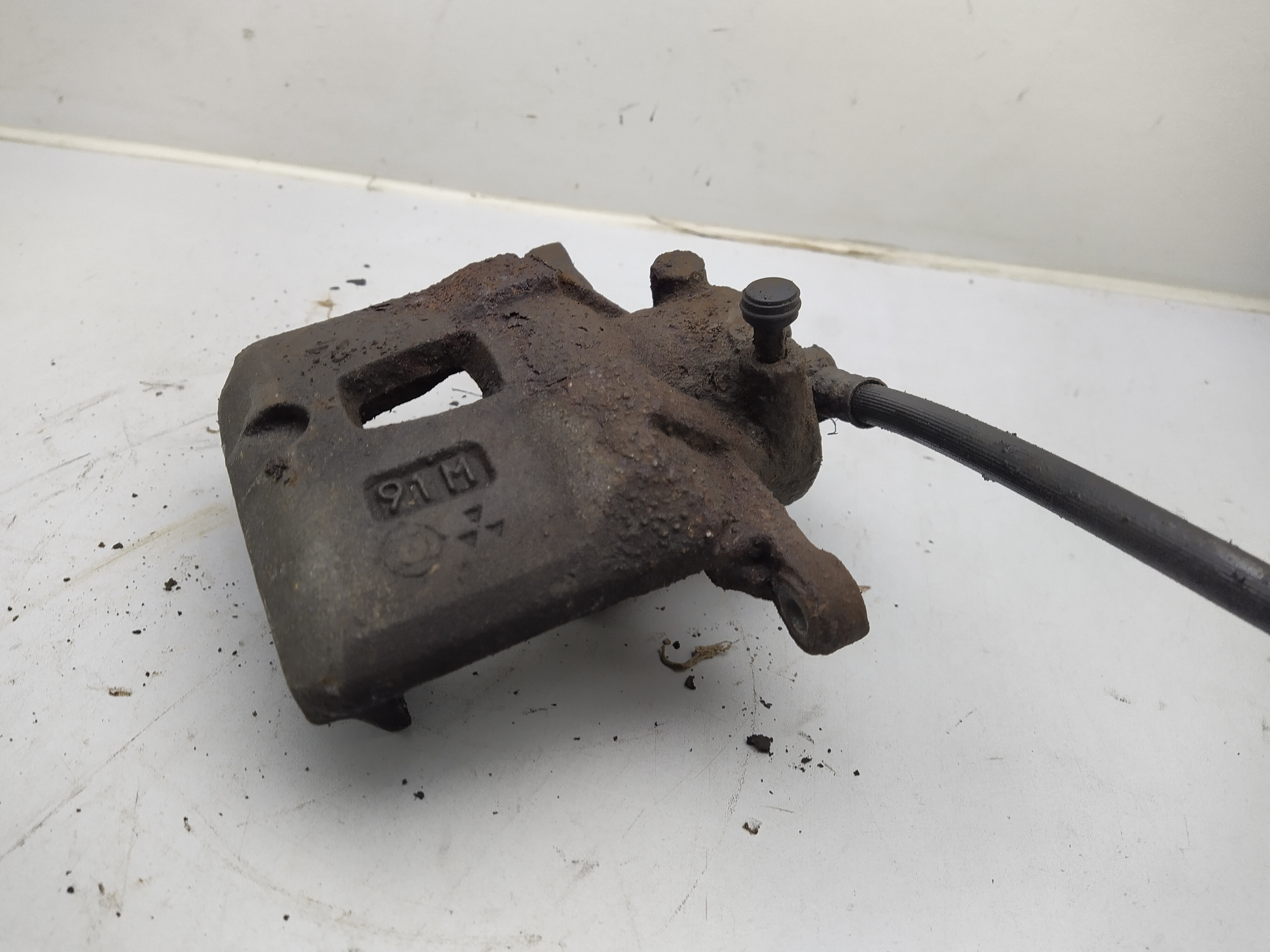 Bremssattel vorne rechts SUBARU IMPREZA GC GF Forester SF Legacy BD BG