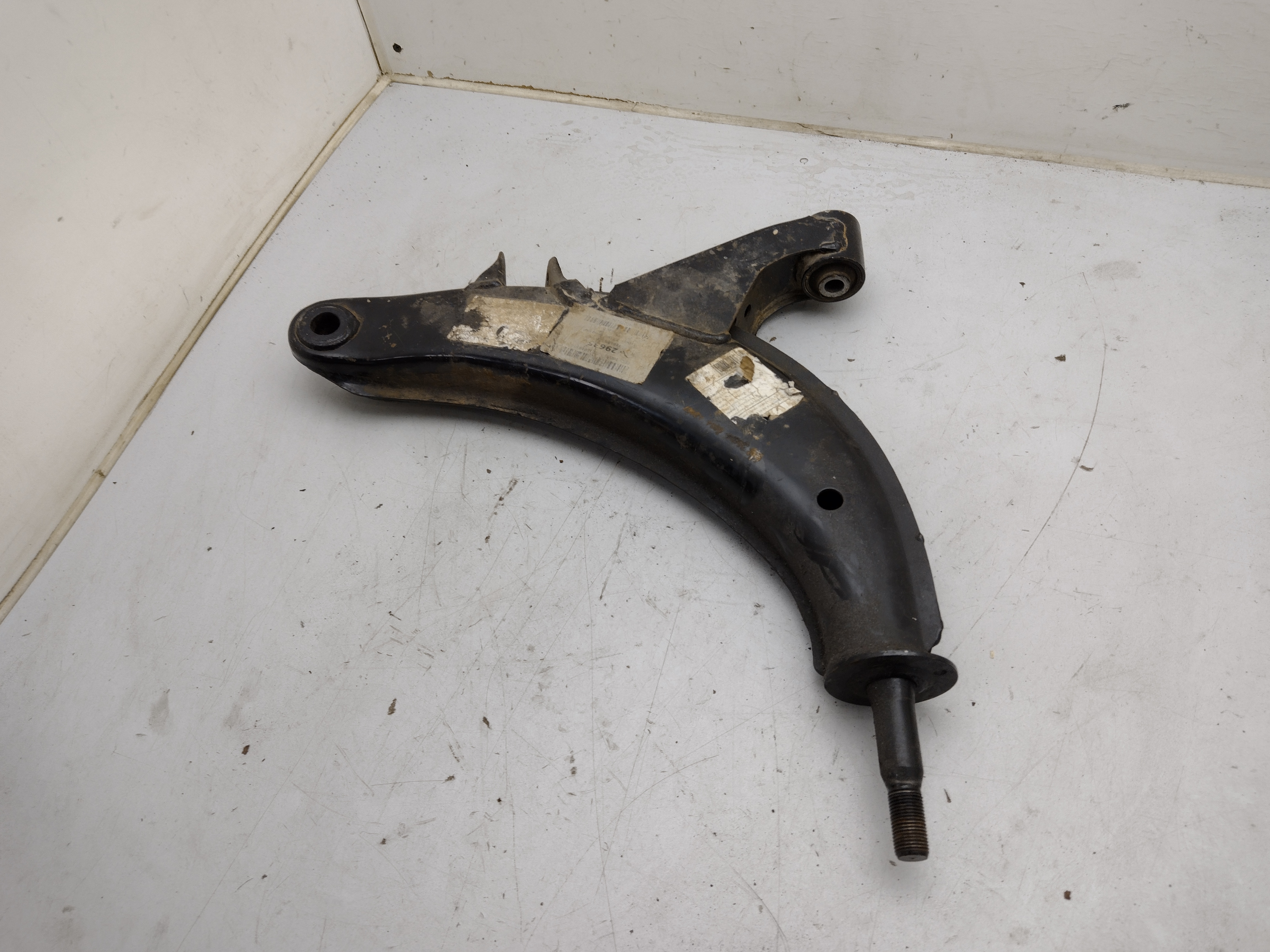 neuwertiger Querlenker vorne links für Subaru Impreza GC GF 93-00