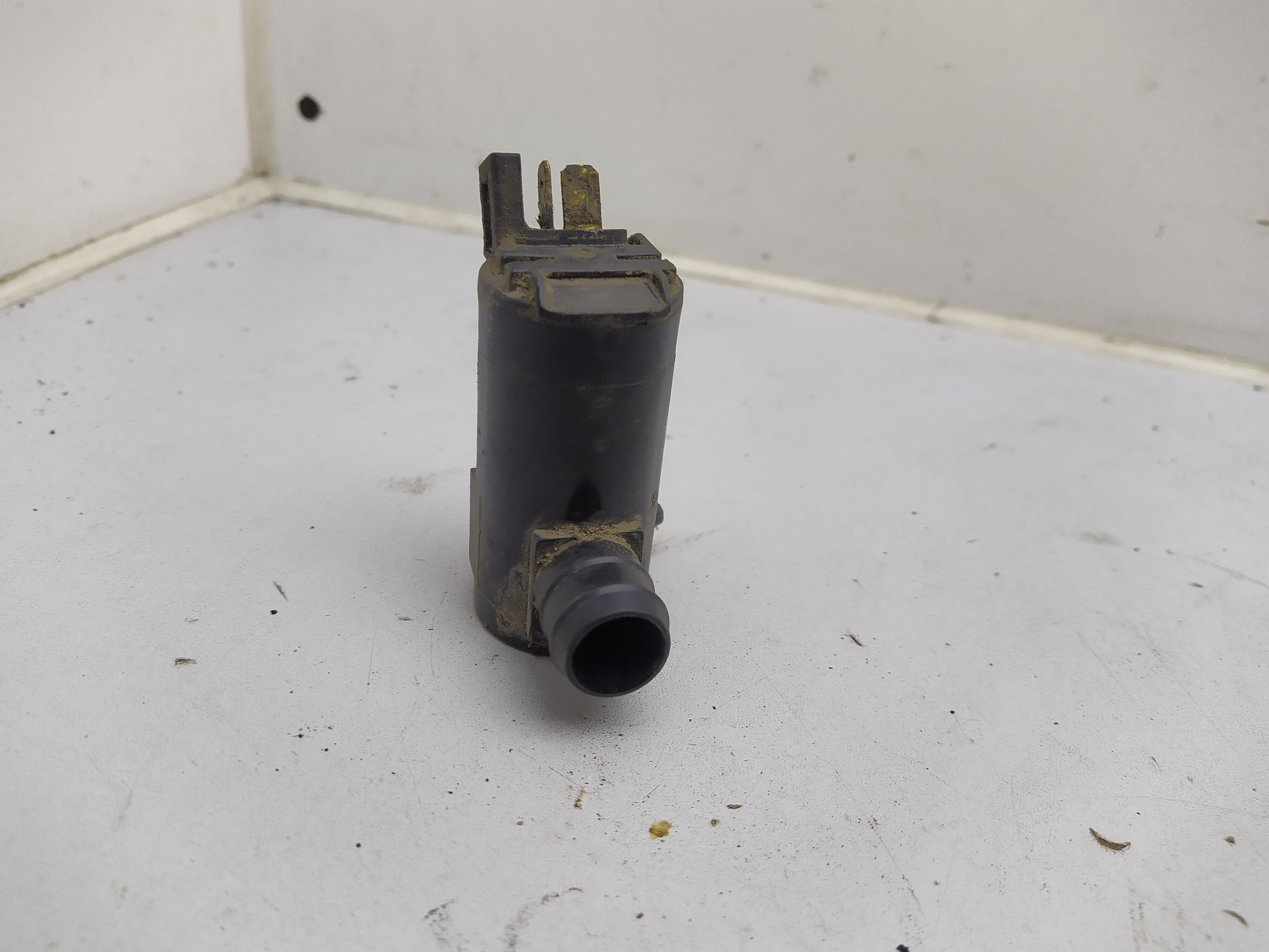 Spritzwasserpumpe Denso 060210-1490 passend für Subaru Impreza / Forester / Legacy / Outback