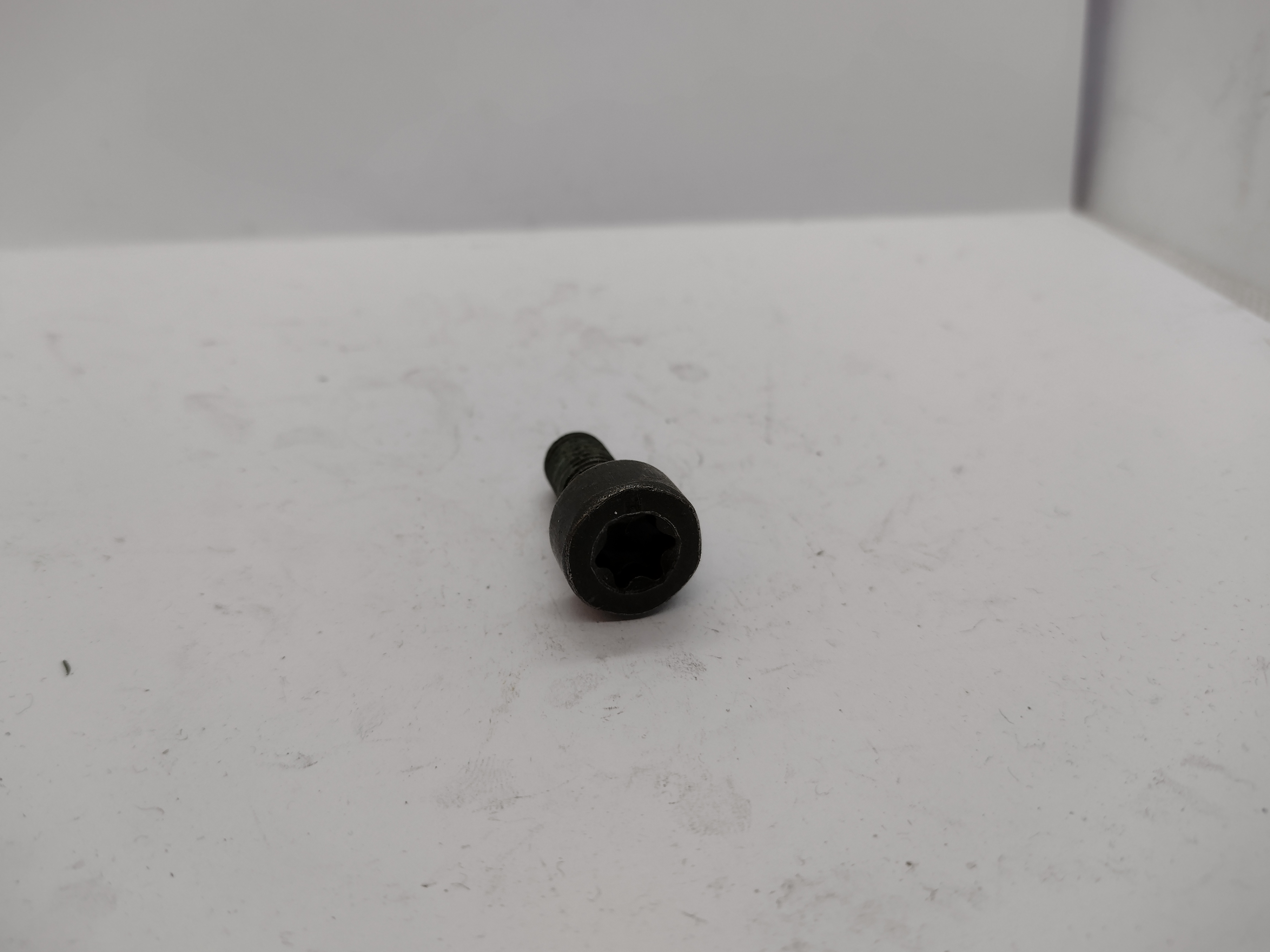 Peugeot / Citroen Schwungradschraube 203708 NEU NOS NEW OEM