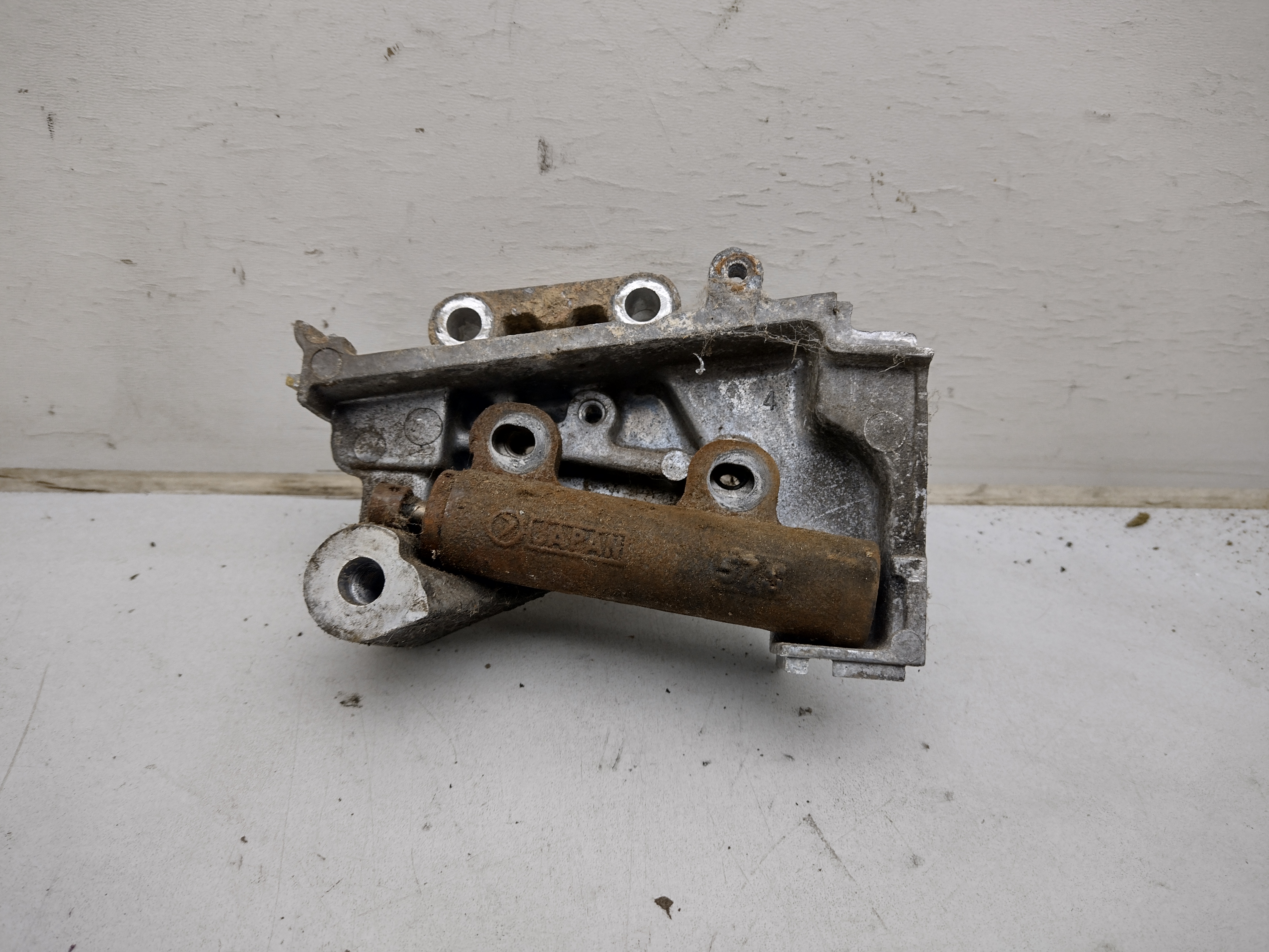 Zahnriemenspanner mit Bracket für Subaru Impreza GC GF 93-97