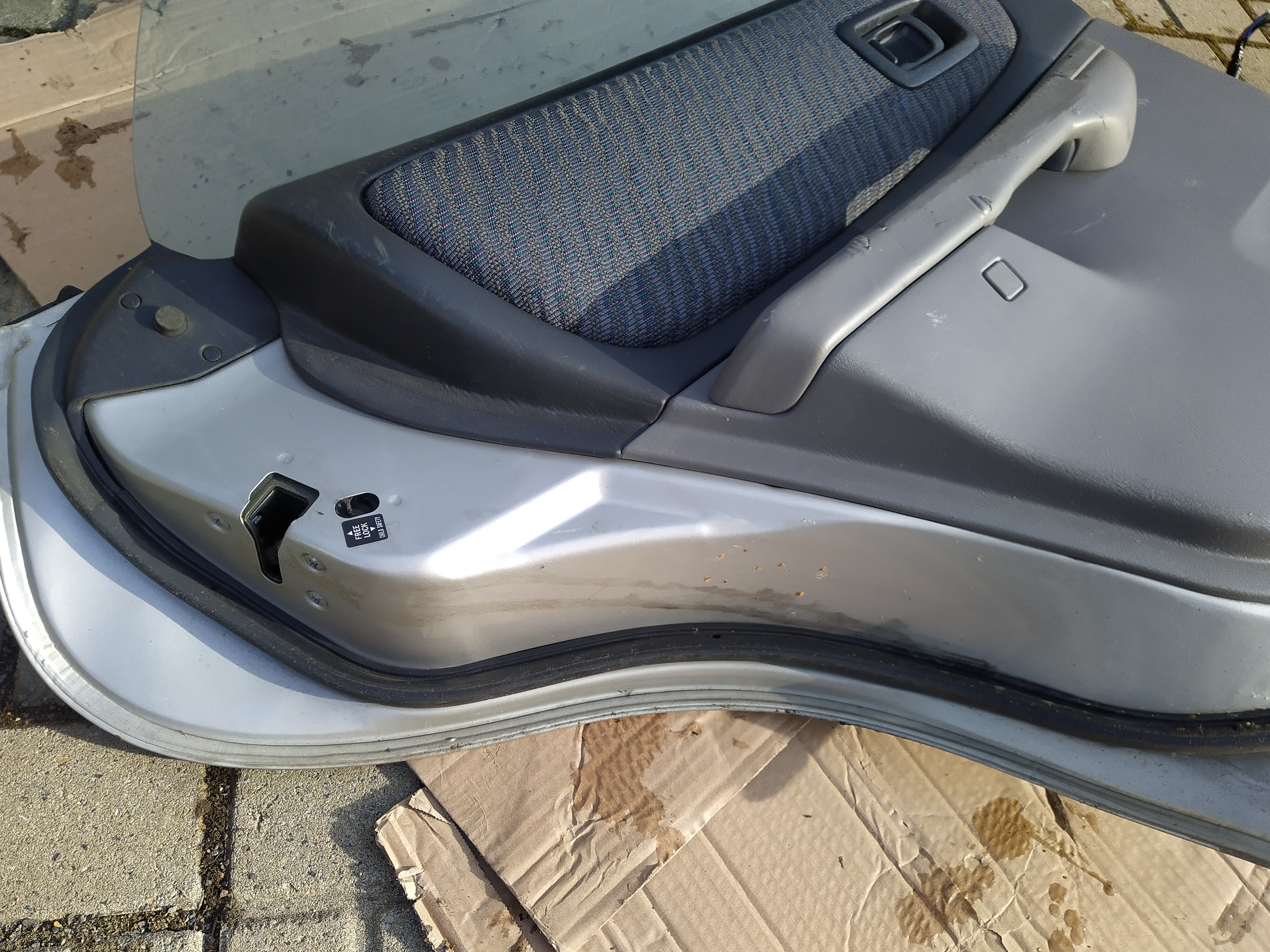 Tür Seitentür hinten links silber von Subaru Impreza GC GF 92-00