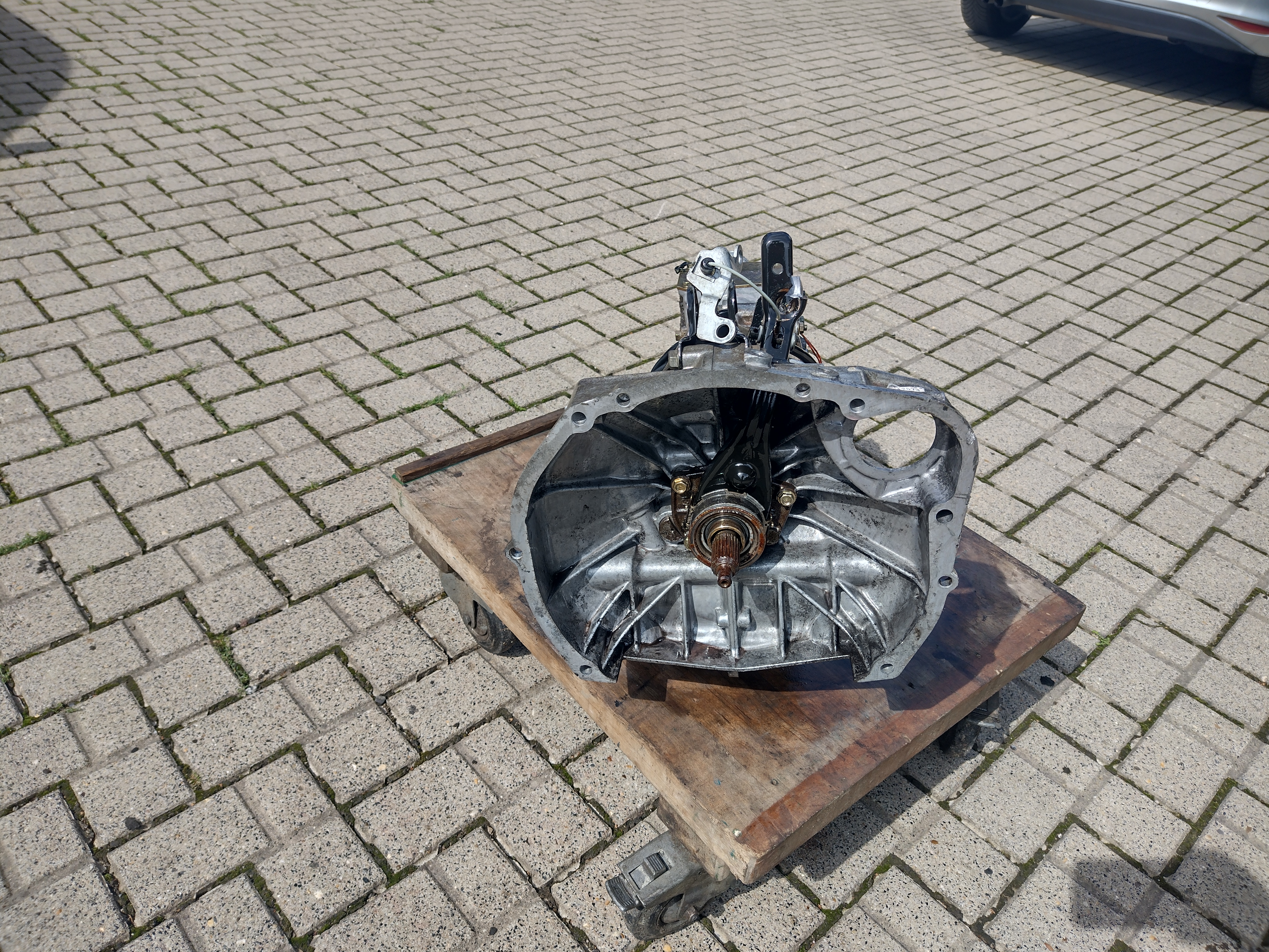 TY752XRDAA Allrad Schaltgetriebe für Subaru Legacy 2 BD BG 