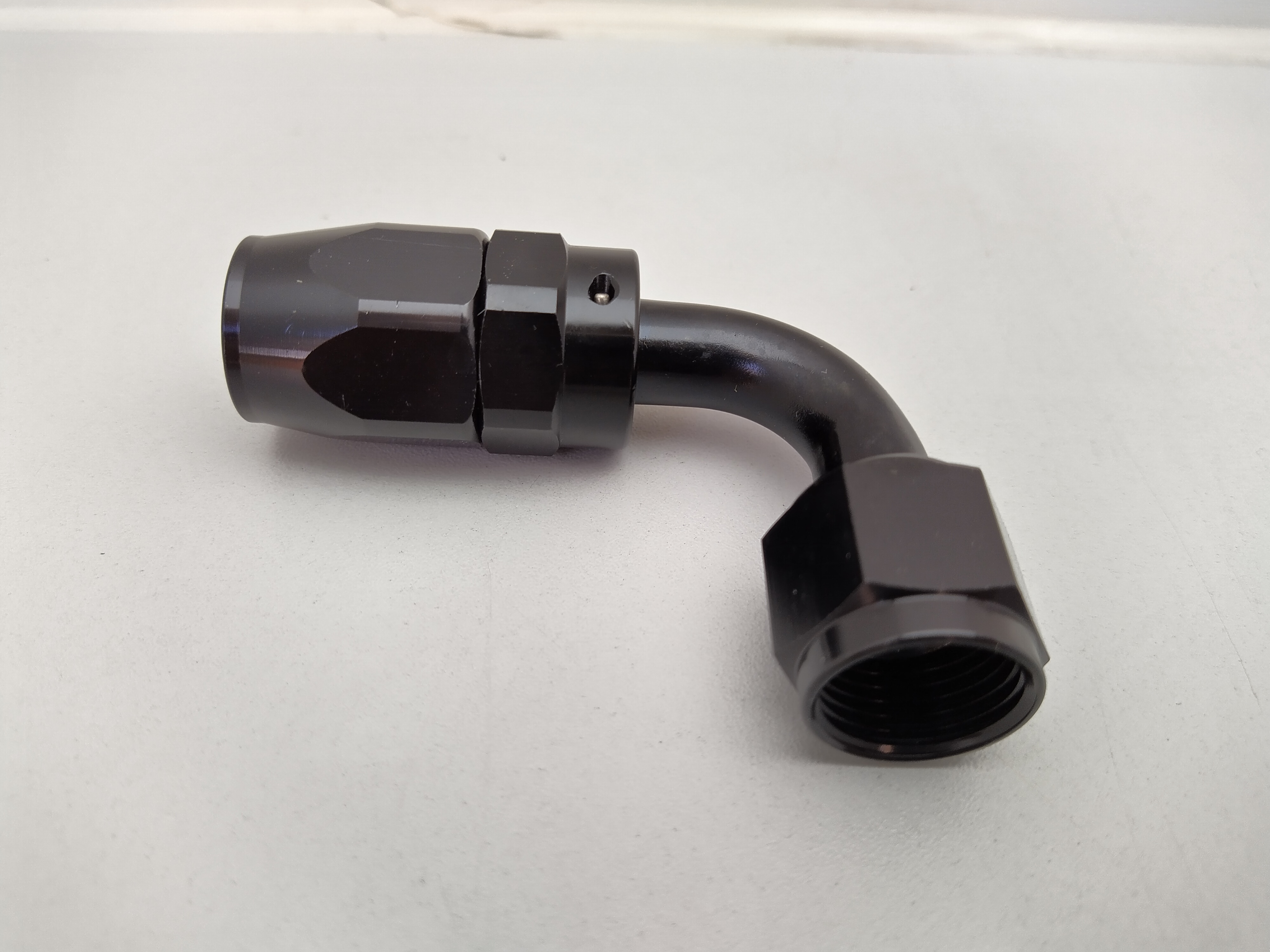 Alu-Fitting schwarz AN8 Dash 8 90°