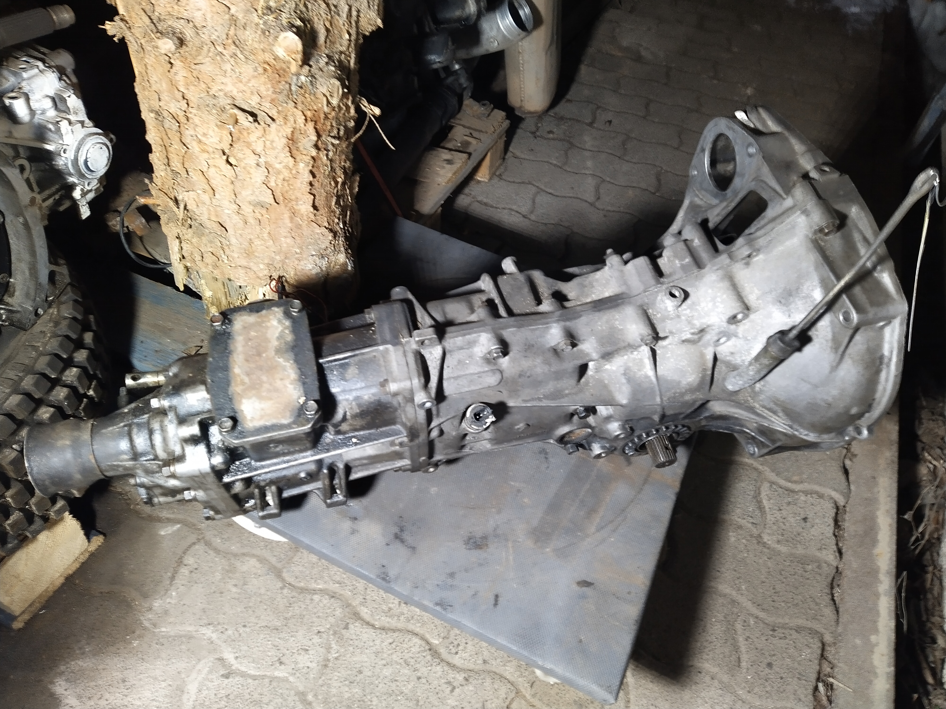 defektes Schaltgetriebe  Subaru Legacy Turbo BC BJF TY752VA1AA