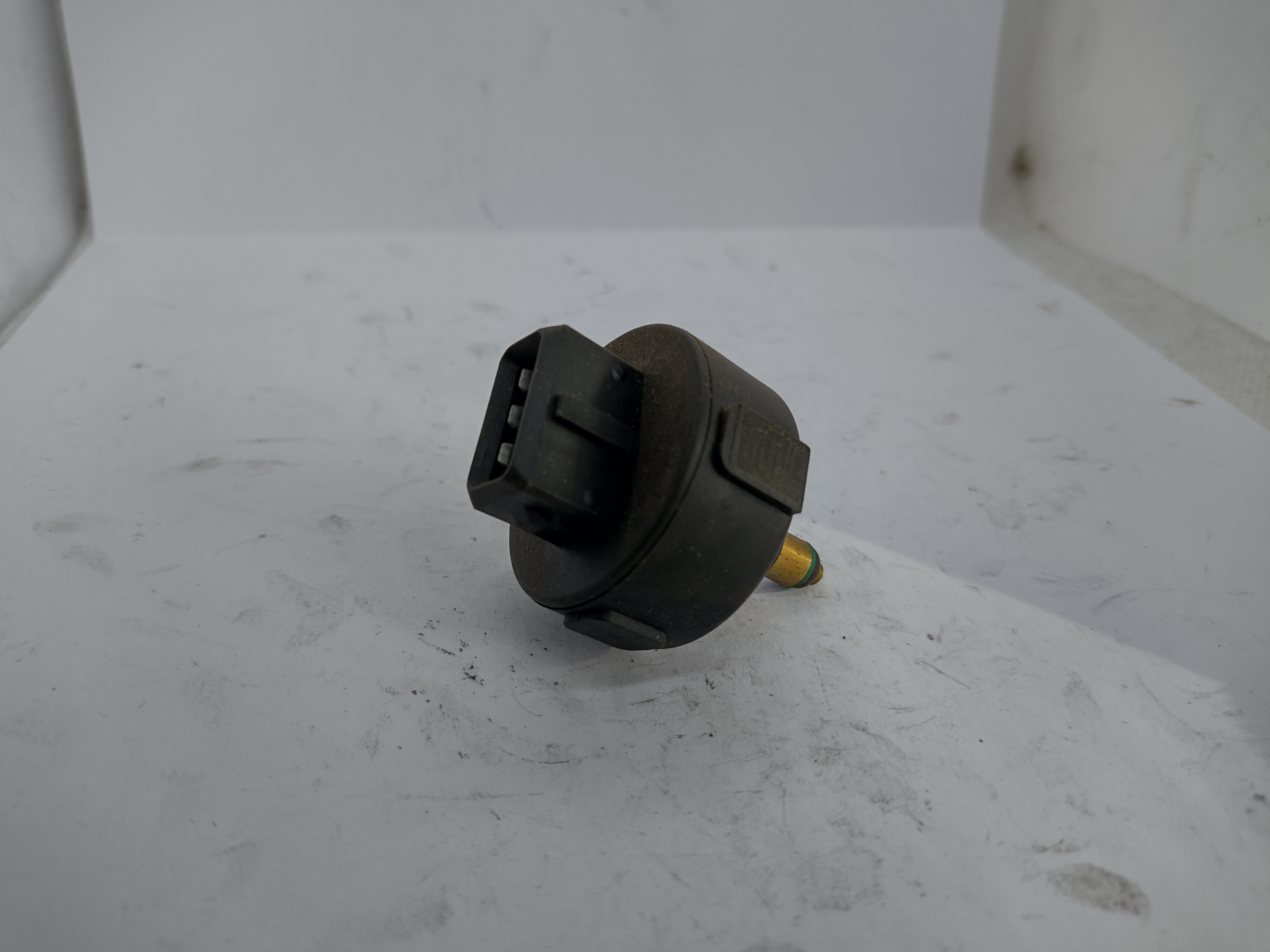 Peugeot / Citroen Wasserwarner Filtergehäuse 191308 NEU NOS NEW OEM