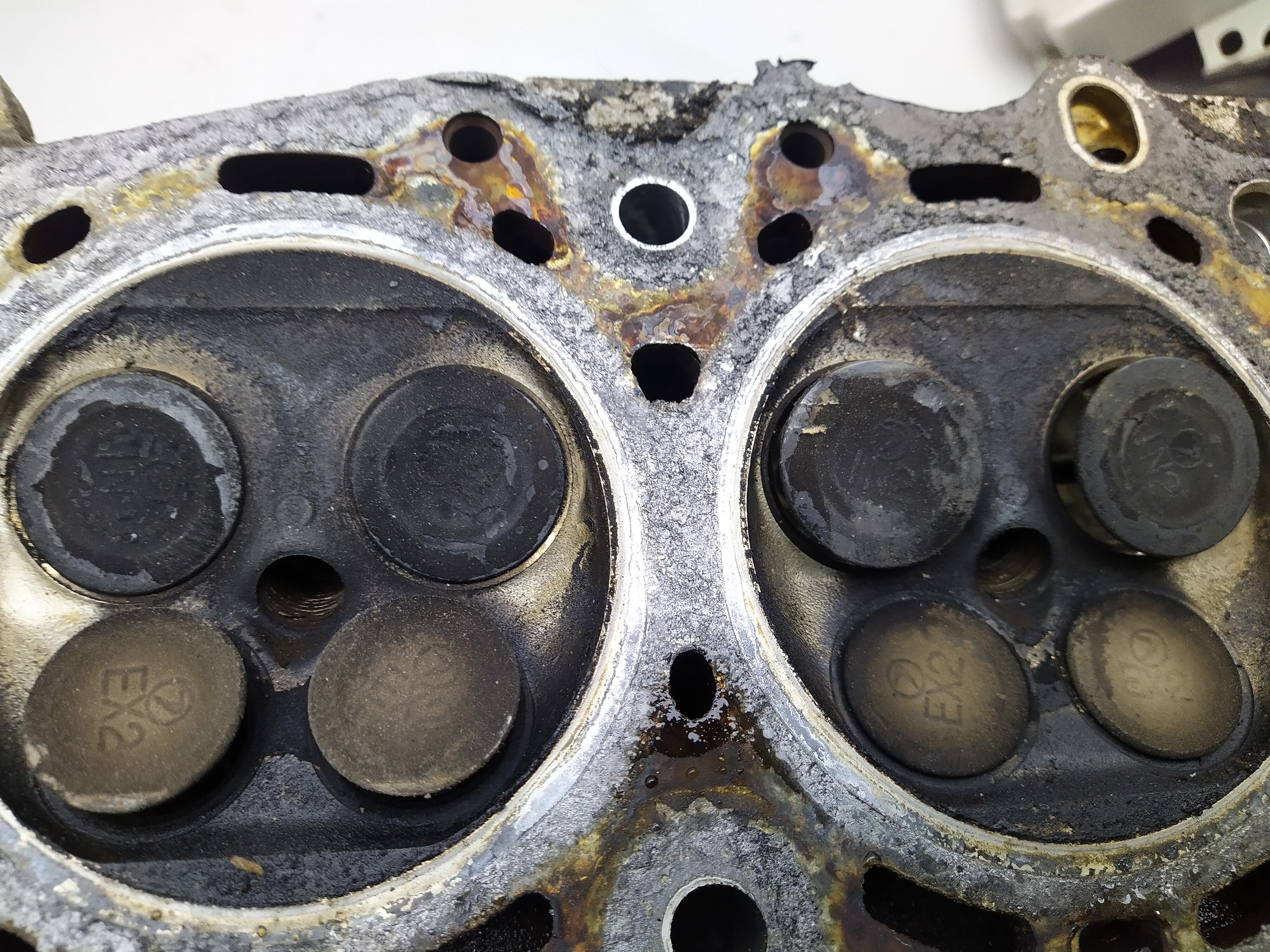 Paar Zylinderköpfe Subaru Legacy 1 BC BJF 2.2 2,2 EJ22 137PS
