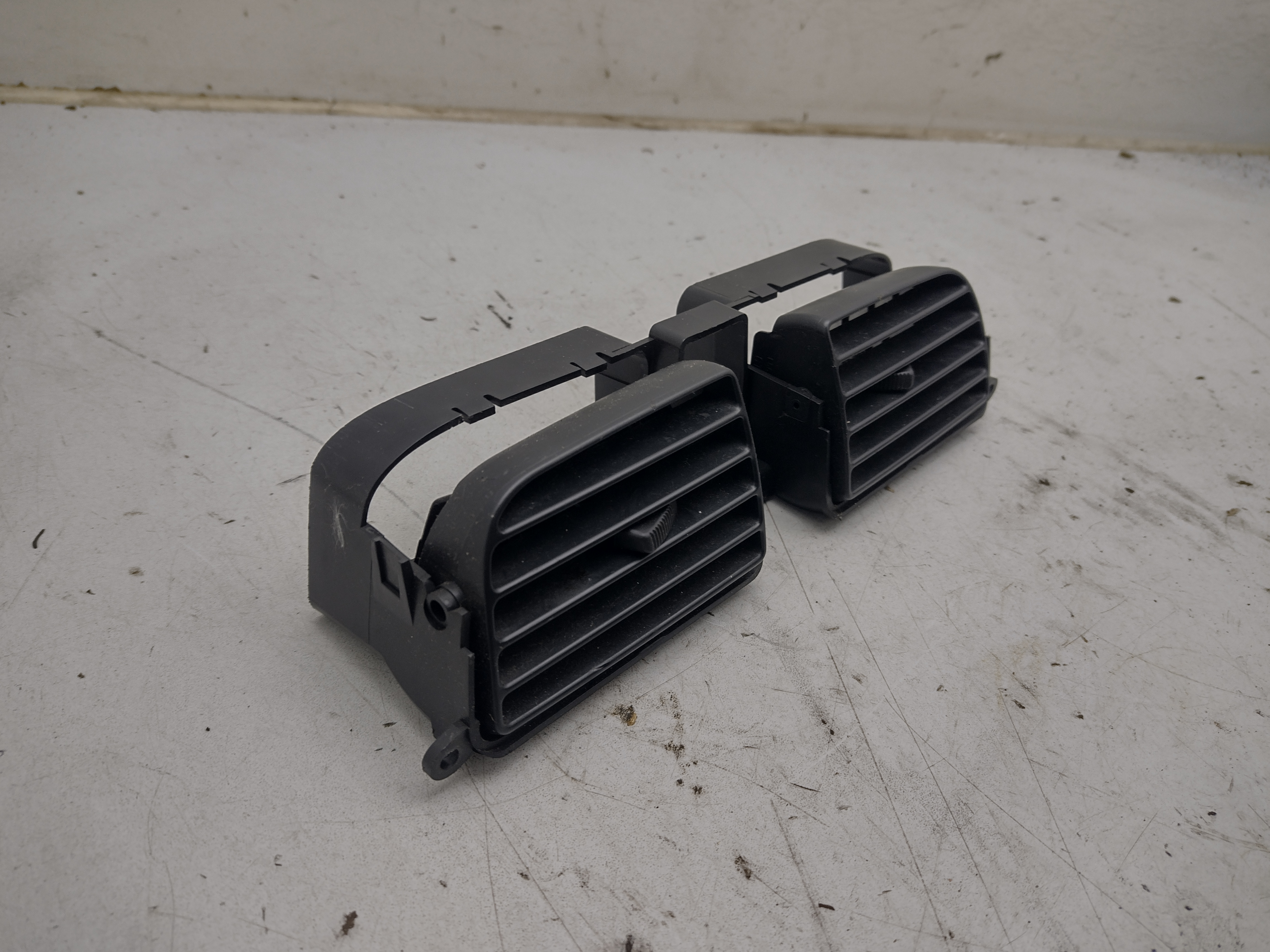 Mittlere Lüftungsdüsen für Impreza GD GG Newage WRX Bugeye Blobeye 01-05