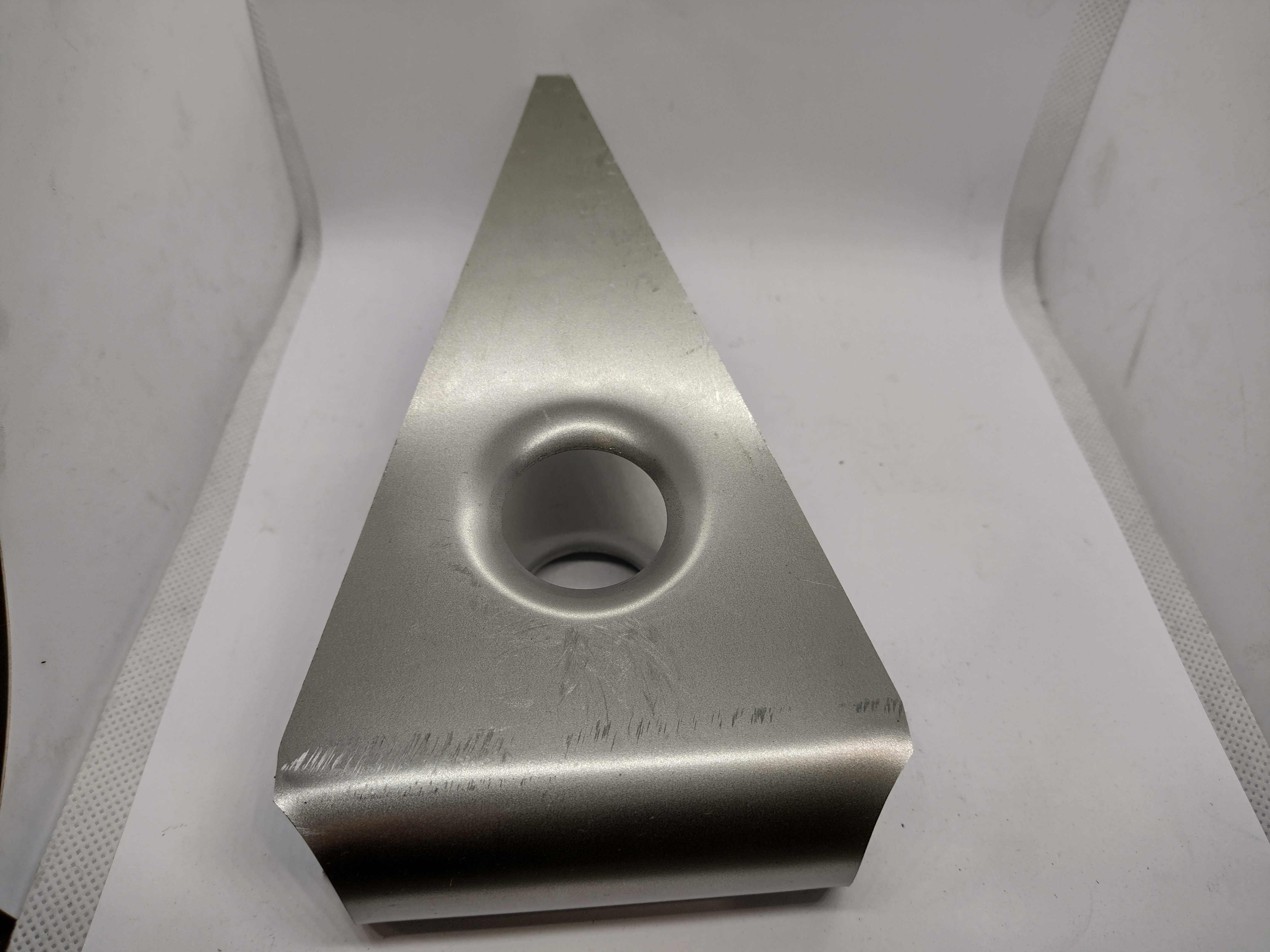 Knotenblech Überrollkäfig Stützen mit Loch 30 Grad