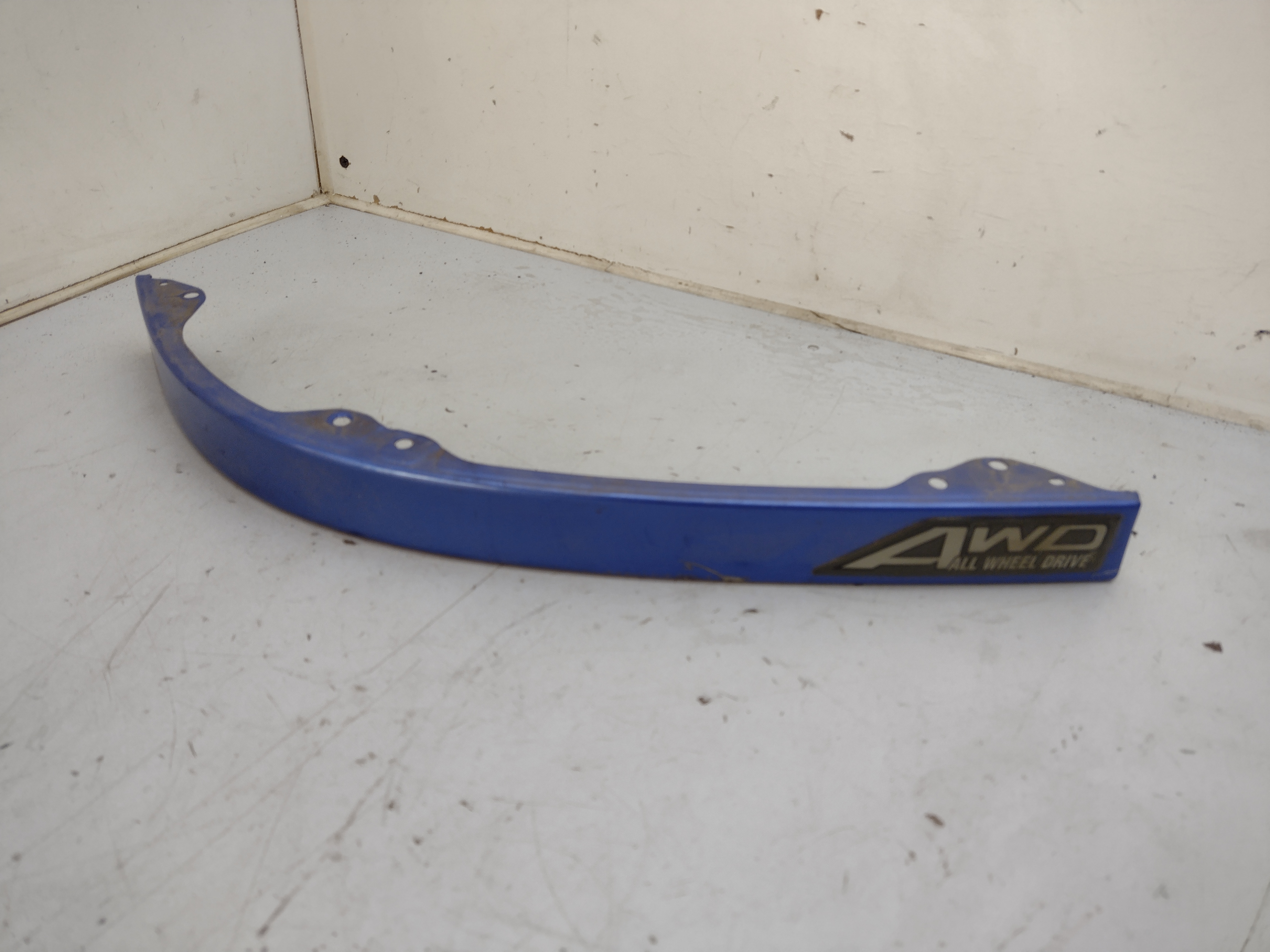 Zierleiste hinten links unter Rückleuchte für Subaru Impreza 1 GC GF 93-00 blau