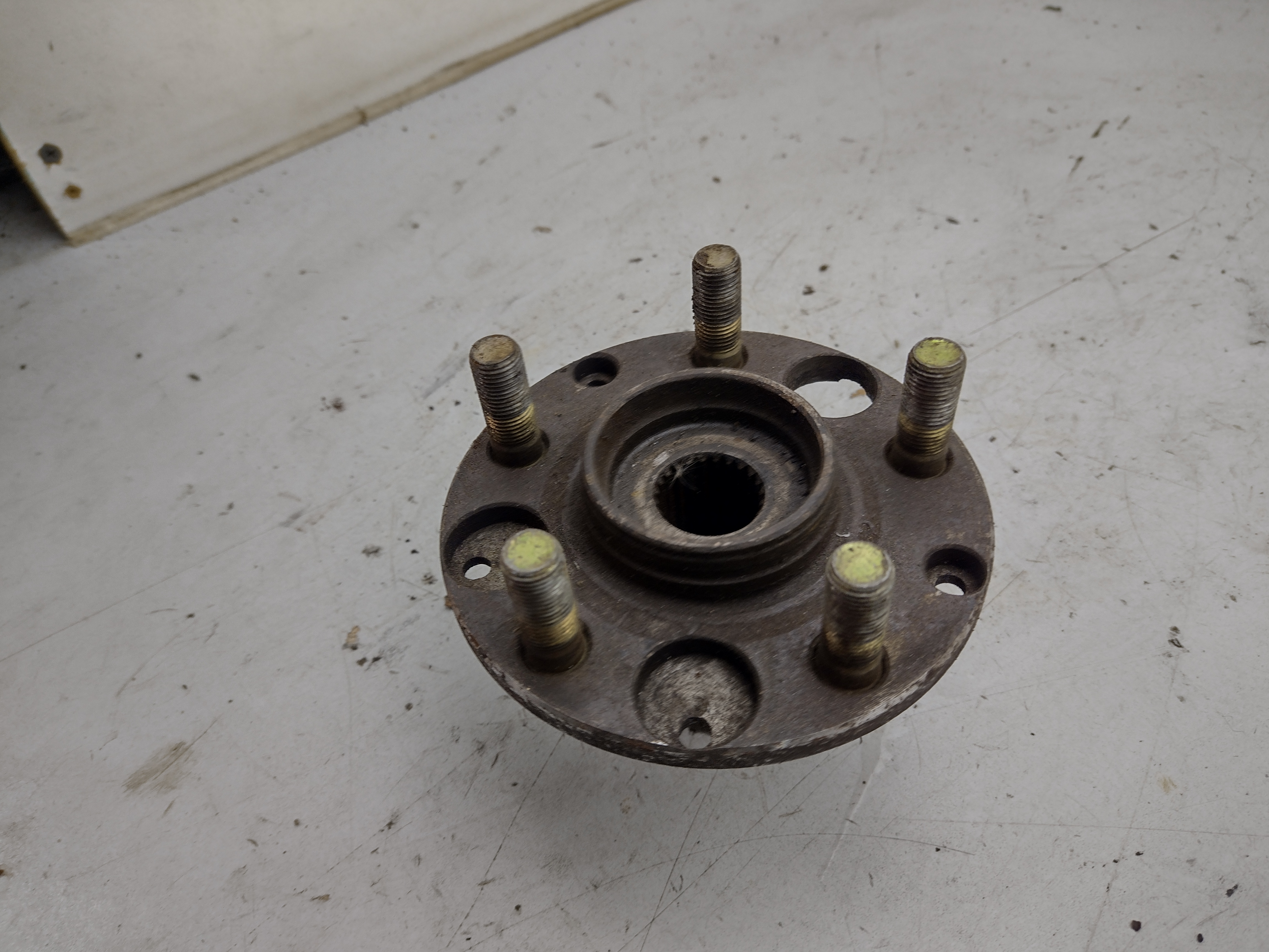 Radnabe hinten 5x100  für Subaru Forester SF SG