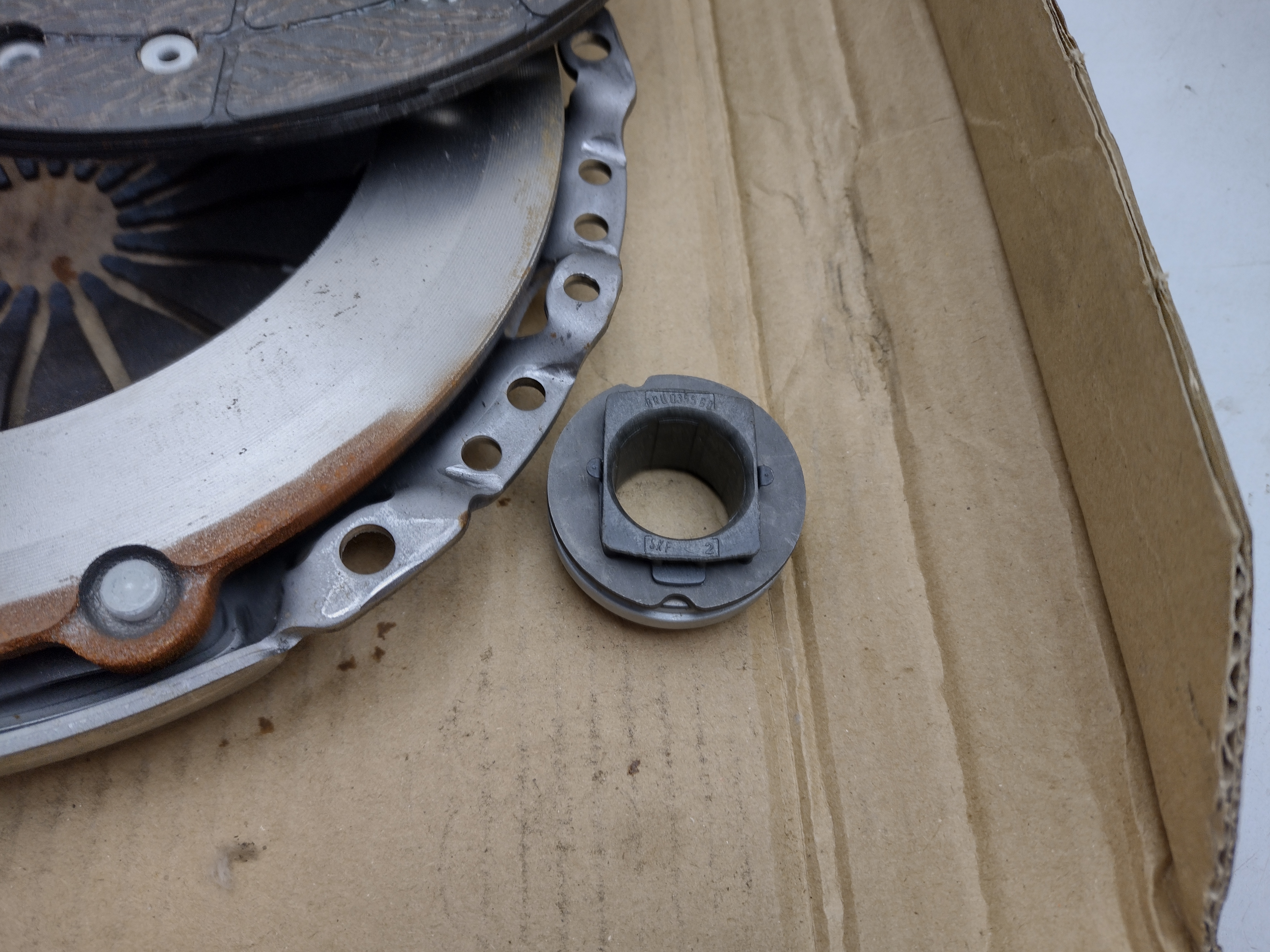 Peugeot / Citroen Kupplungssatz (Getriebe BE4R) 2051G7 NOS NEW OEM