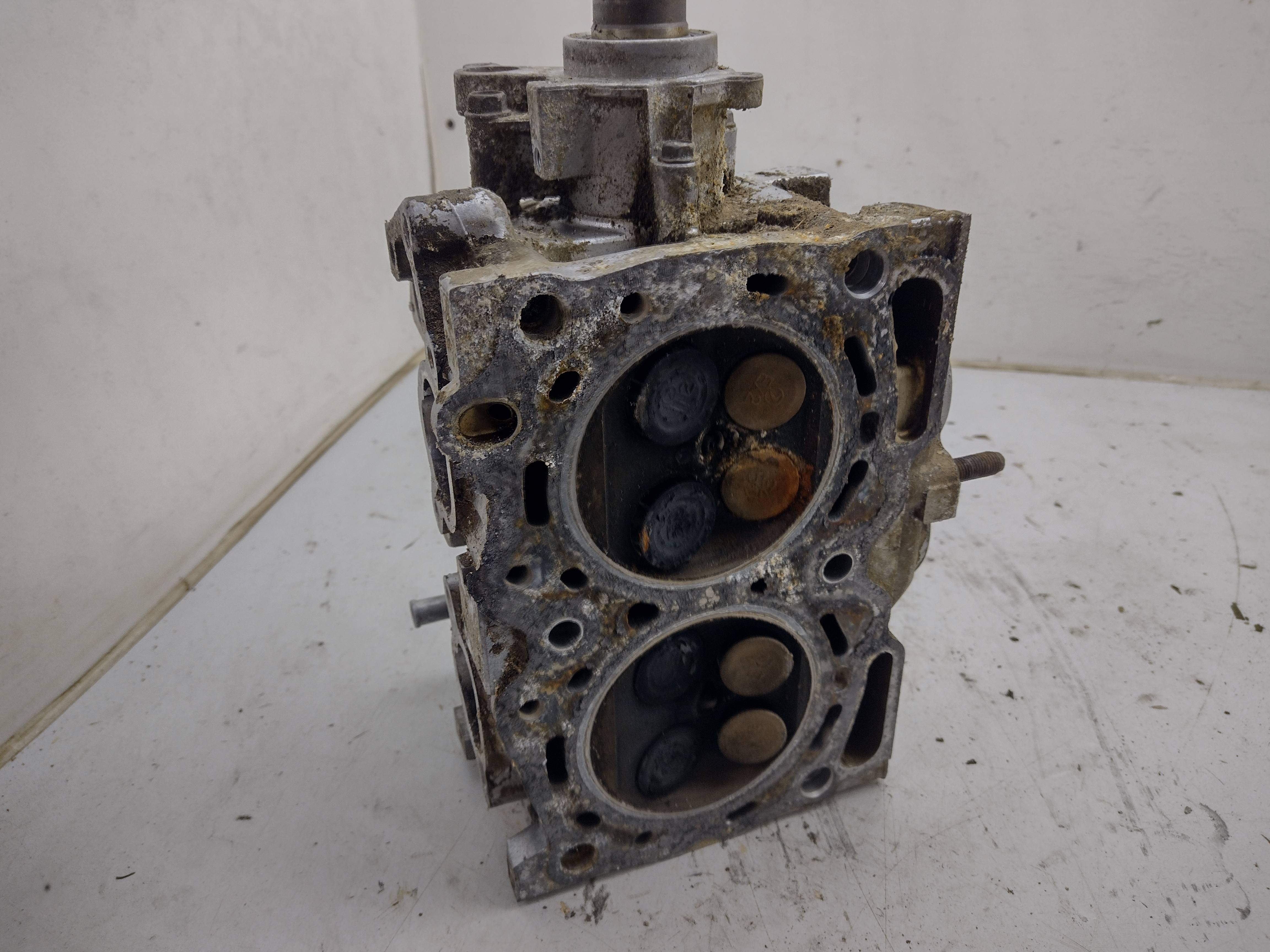 Zylinderkopfe mit Nockenwelle Links für Subaru Impreza GC GF 116PS