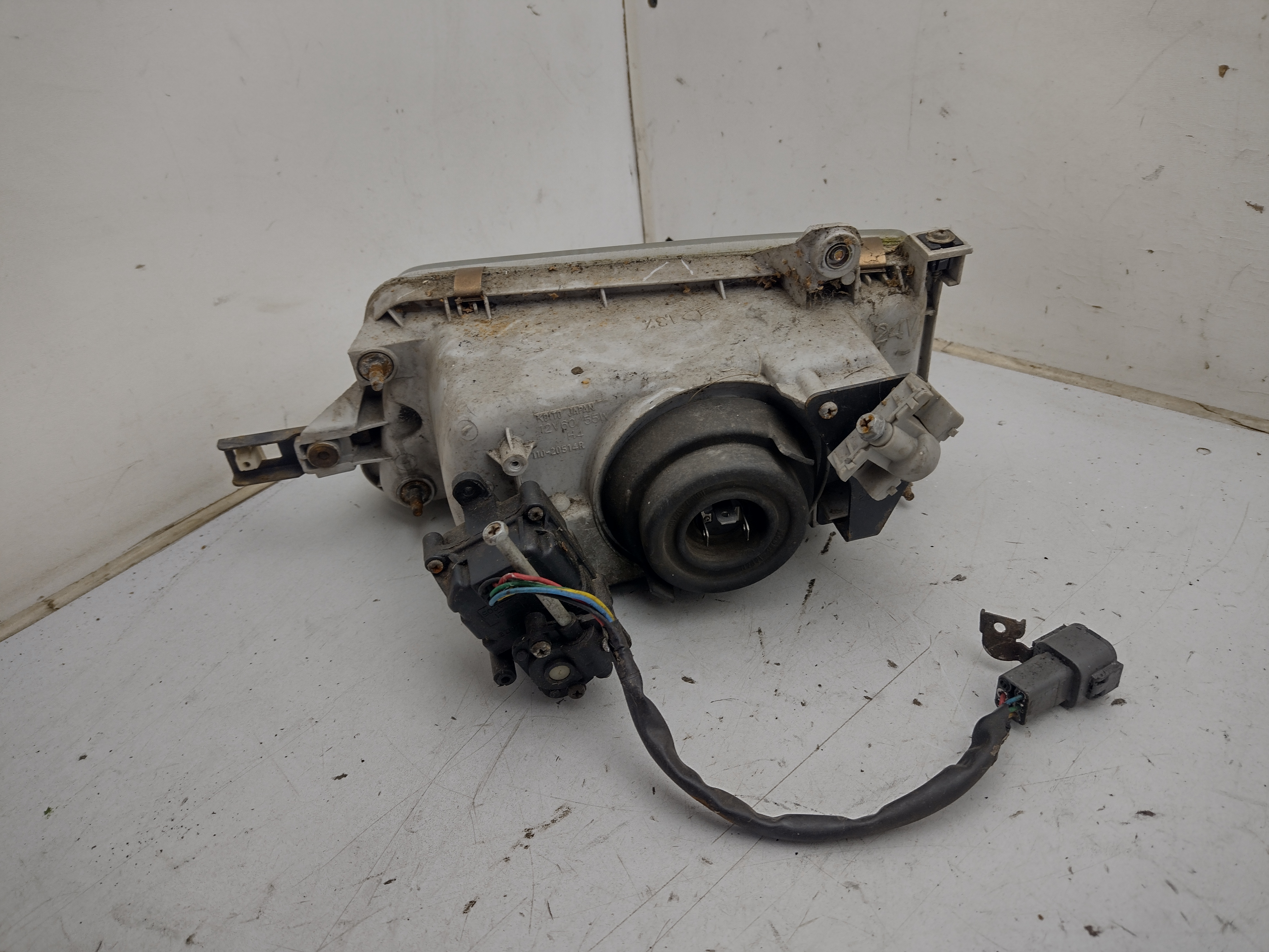 Scheinwerfer vorne RECHTS für Subaru Justy KAD