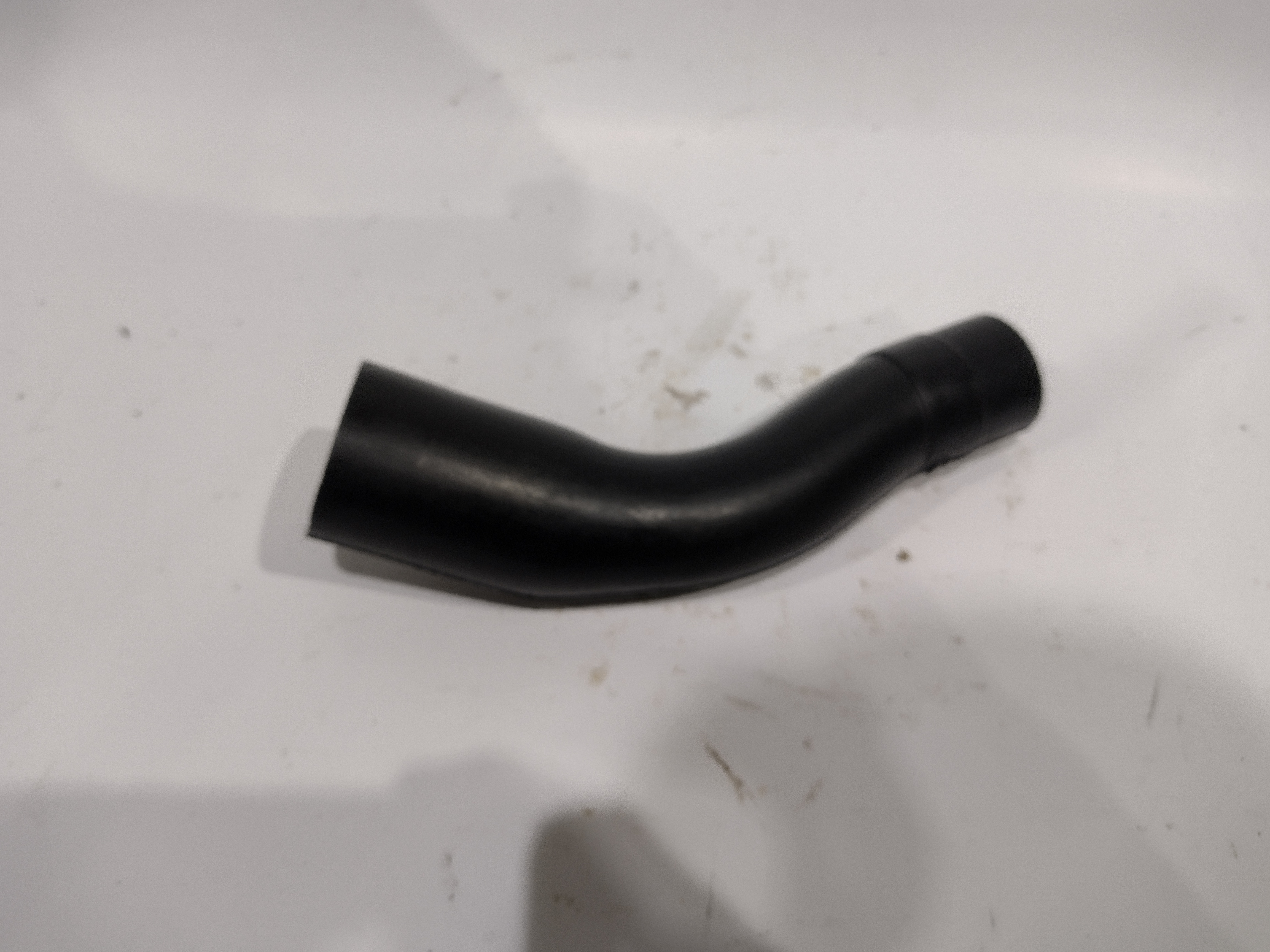  Schlauch Tankeinfüllstutzen für Subaru Impreza GC GF Legacy BD BG 42162AA060