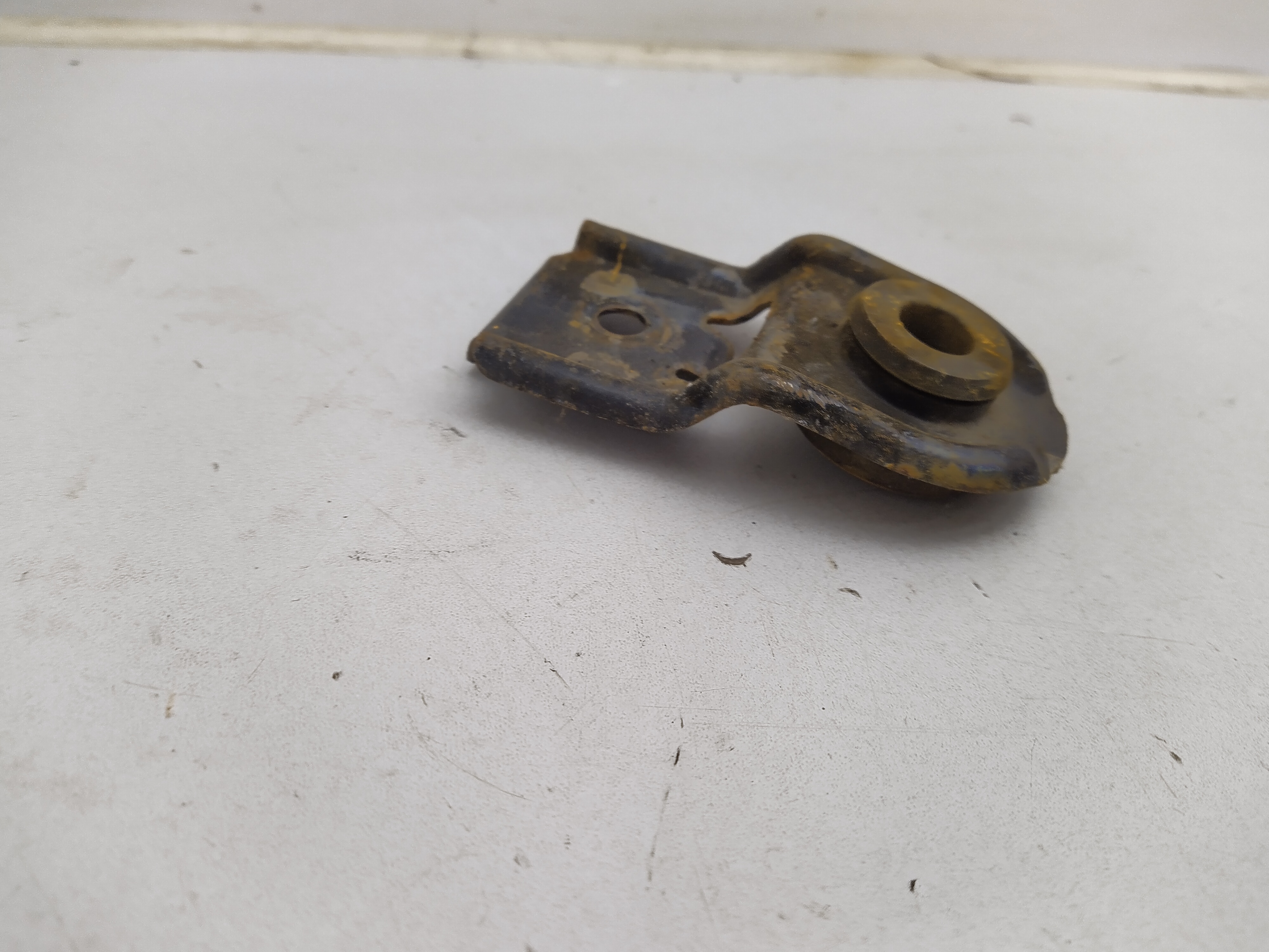 Kühlerhalter mit Gummi  von Subaru Impreza 2 GD GG Newage