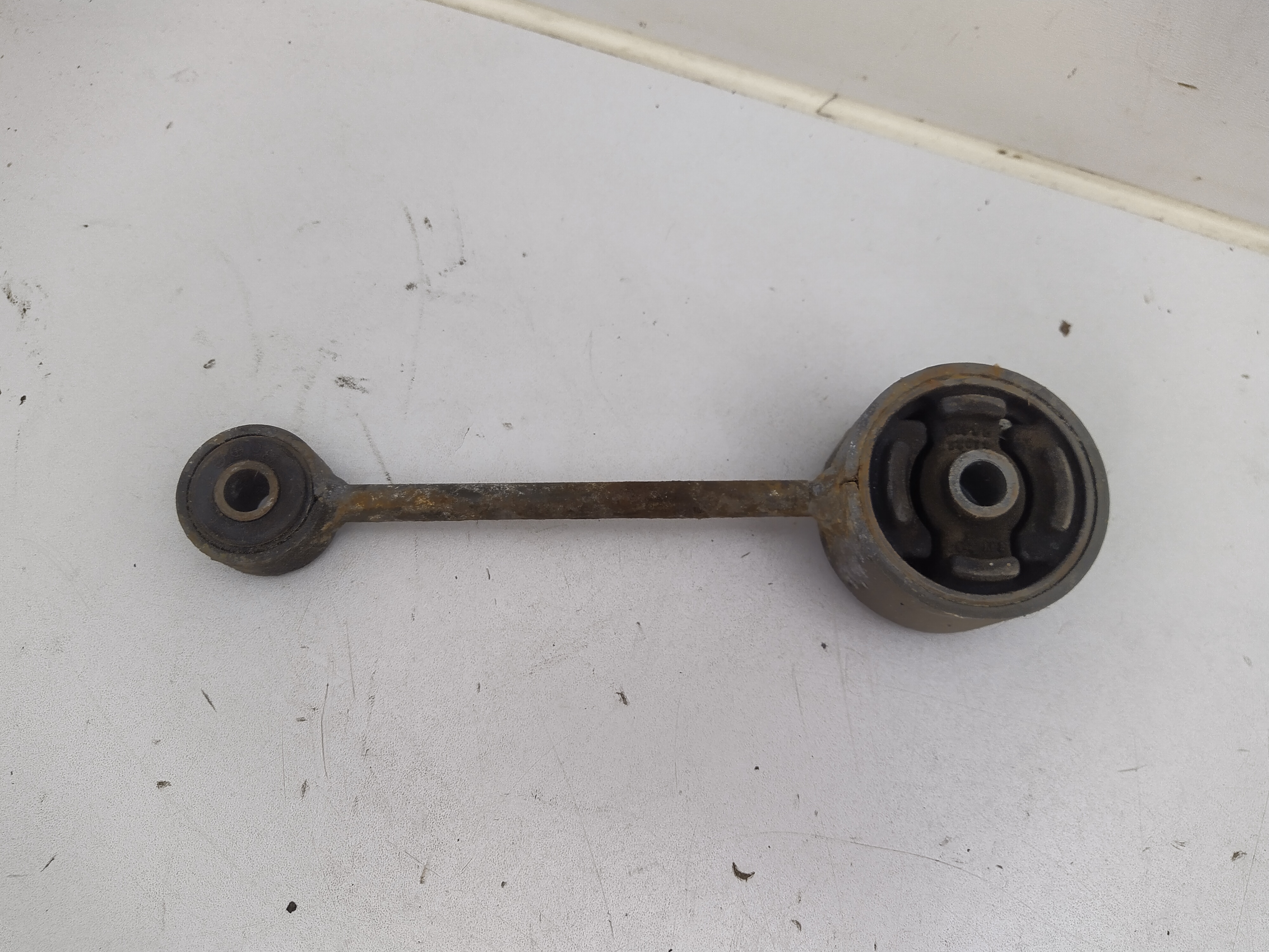 Getriebe Drehmomentstütze Lager von Subaru Legacy 1 BC BJF