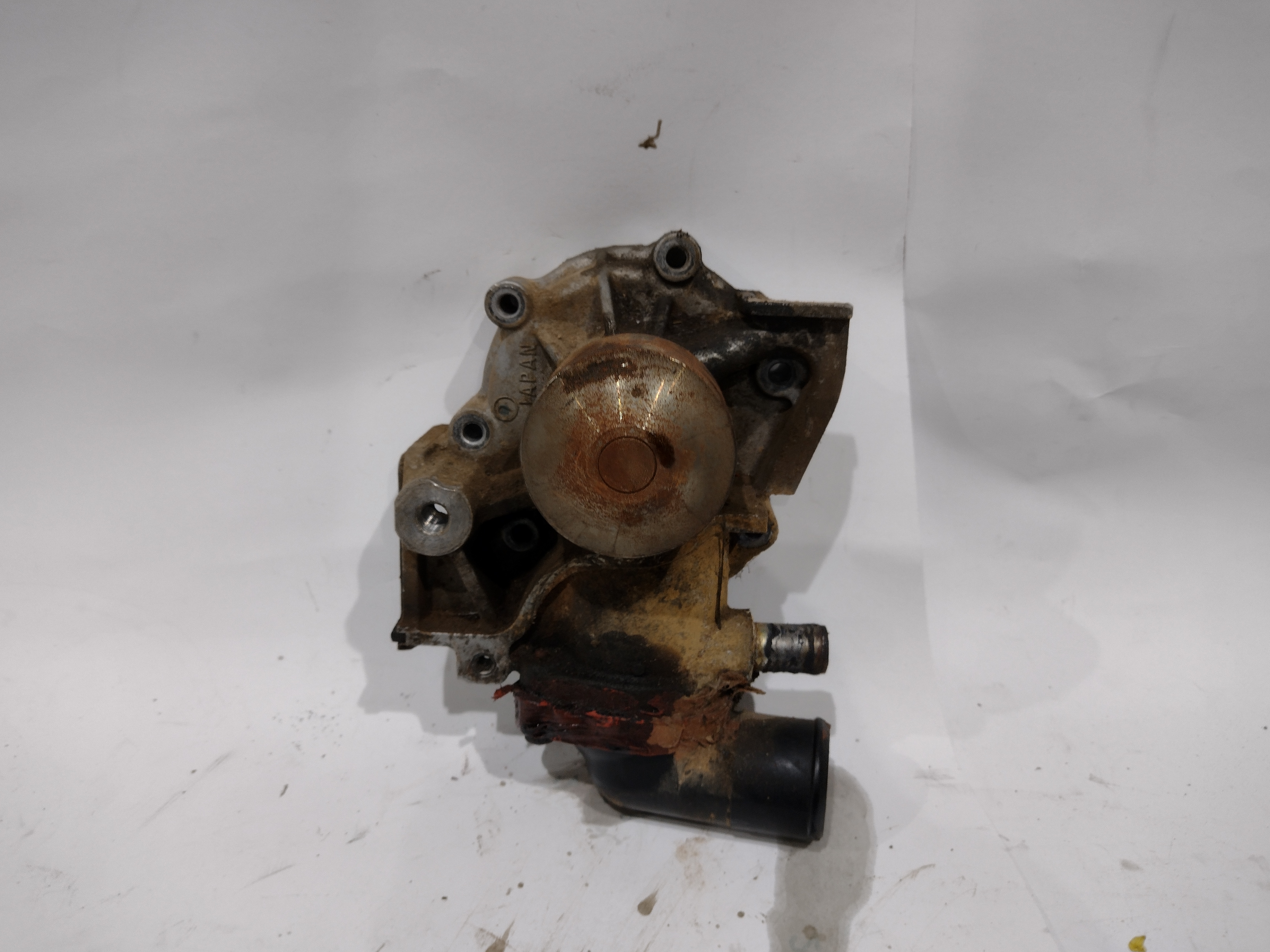 Wasserpumpe mit Thermostatgehäuse für Subaru Legacy 2.2l 136PS