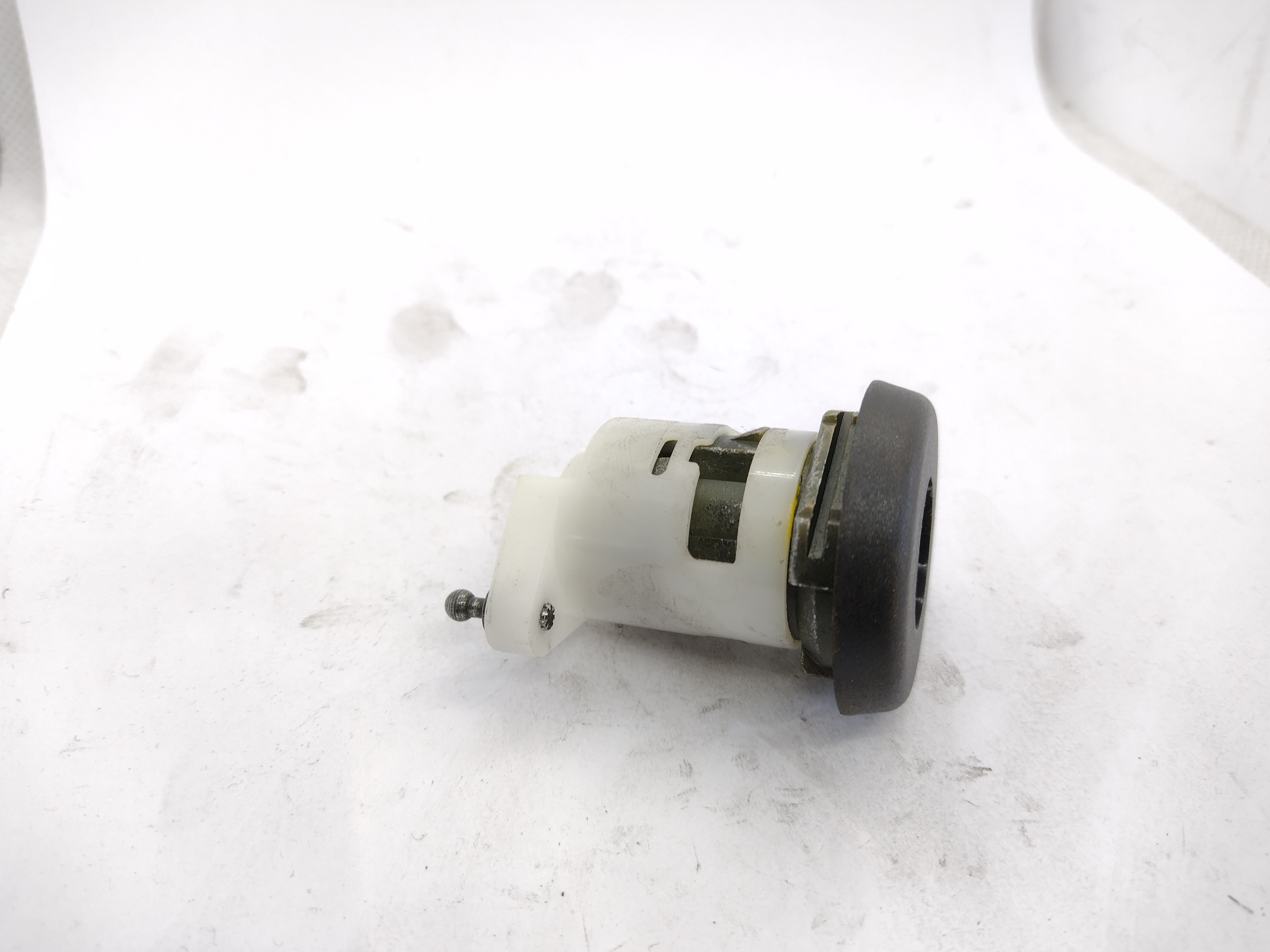 Peugeot / Citroen 9002 S5 9002S5 SCHLOSS EINSATZ NEU NOS NEW OEM 