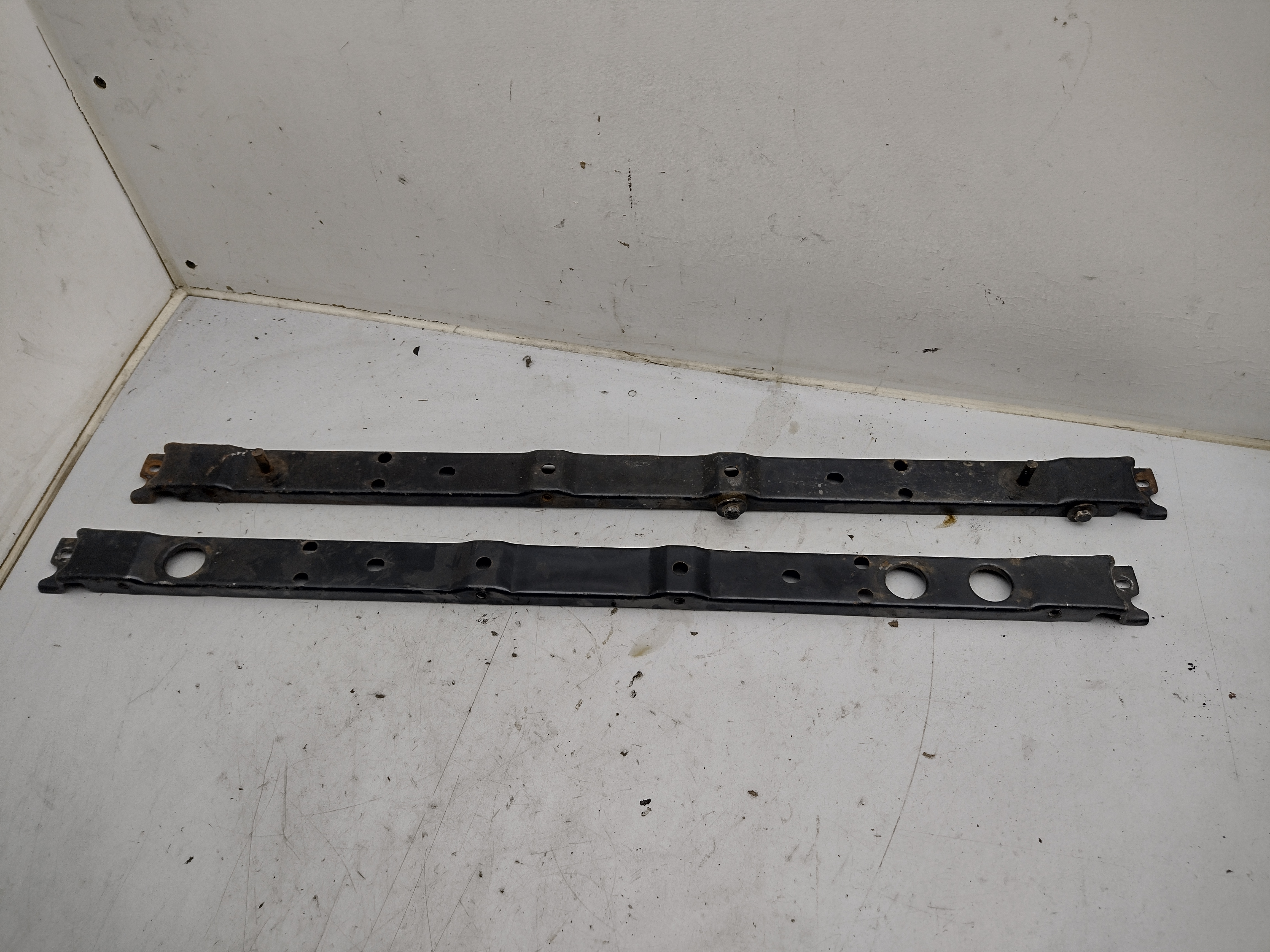 Kühlerhalte-Bleche für Subaru Impreza GC GF GT WRX STI