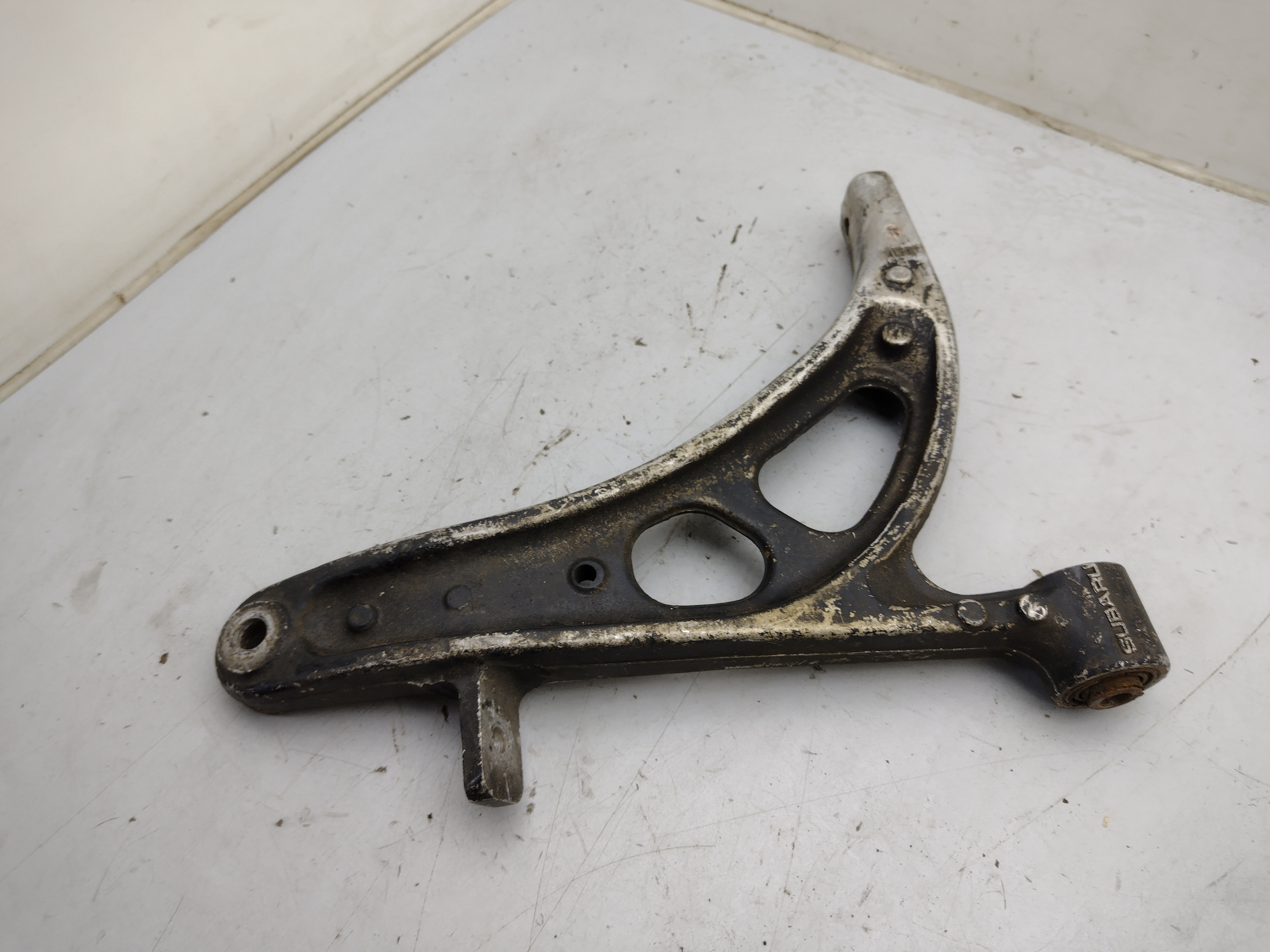 ALU Querlenker vorne links für Subaru Impreza WRX GD GG 01-04