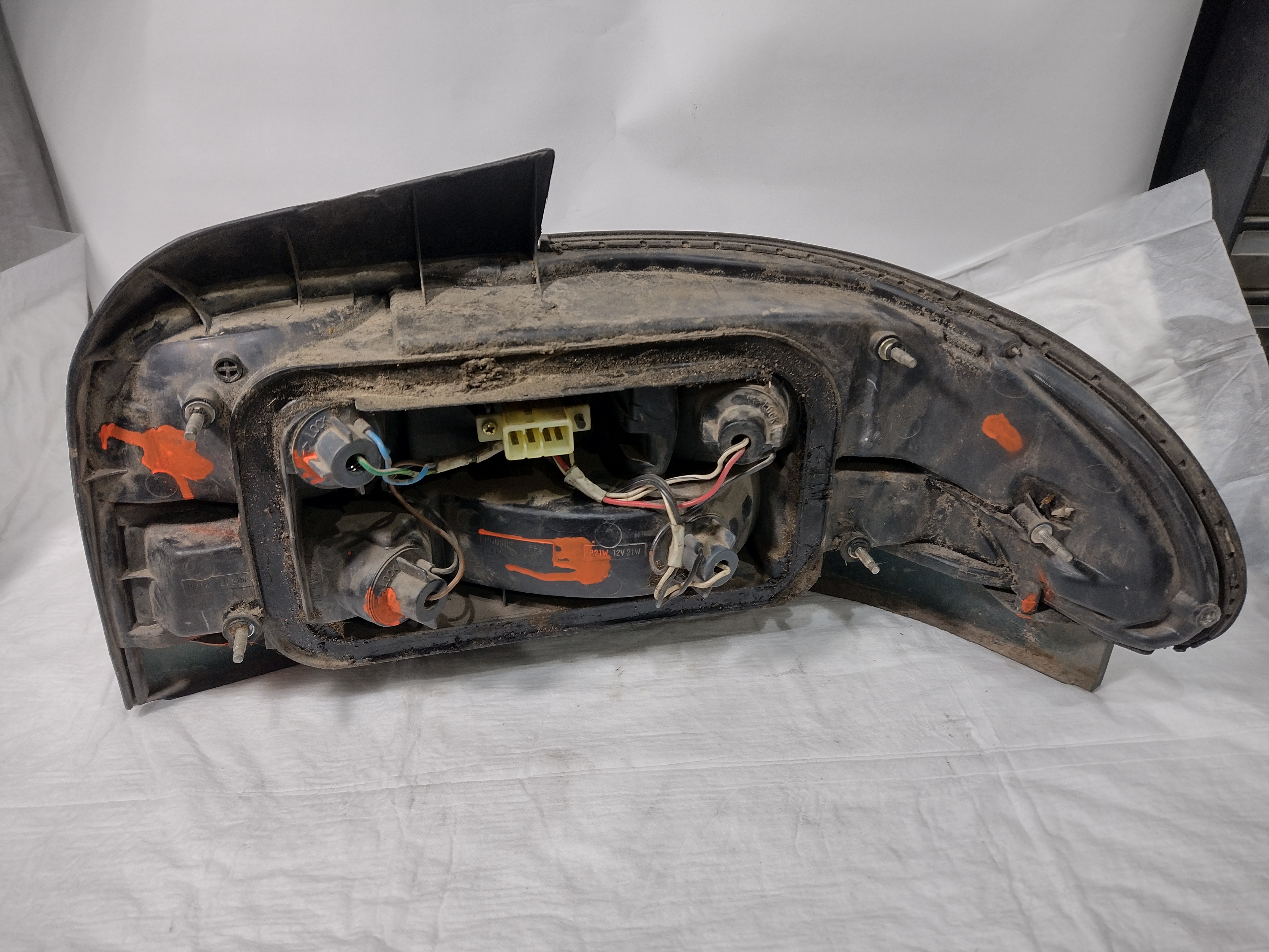 Rücklicht Rückleuchte hinten links Subaru Impreza GC8 Limo Sedan