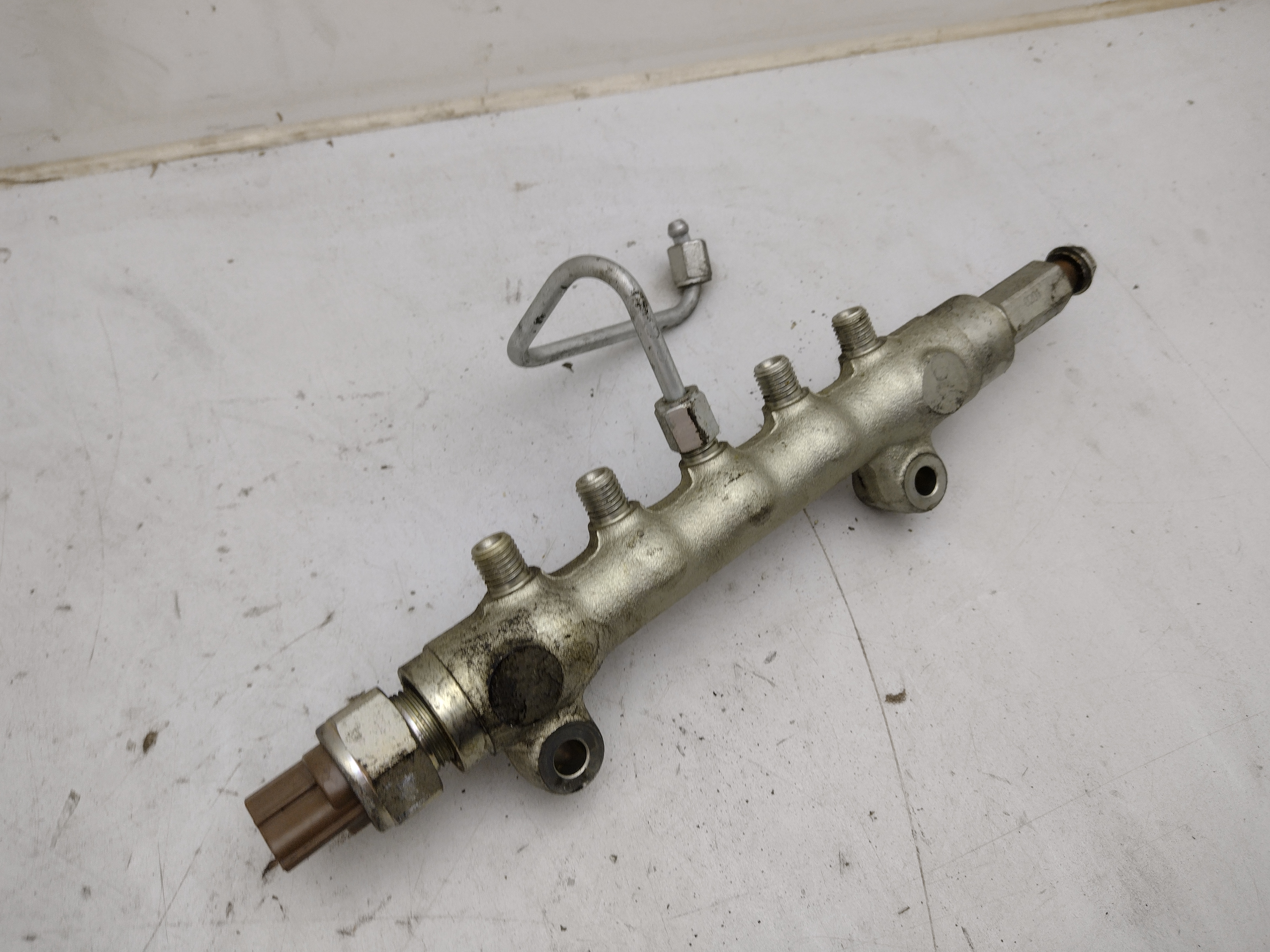 Rail Einspritzleiste für Subaru Forester Diesel EE20 Euro 4 Motor