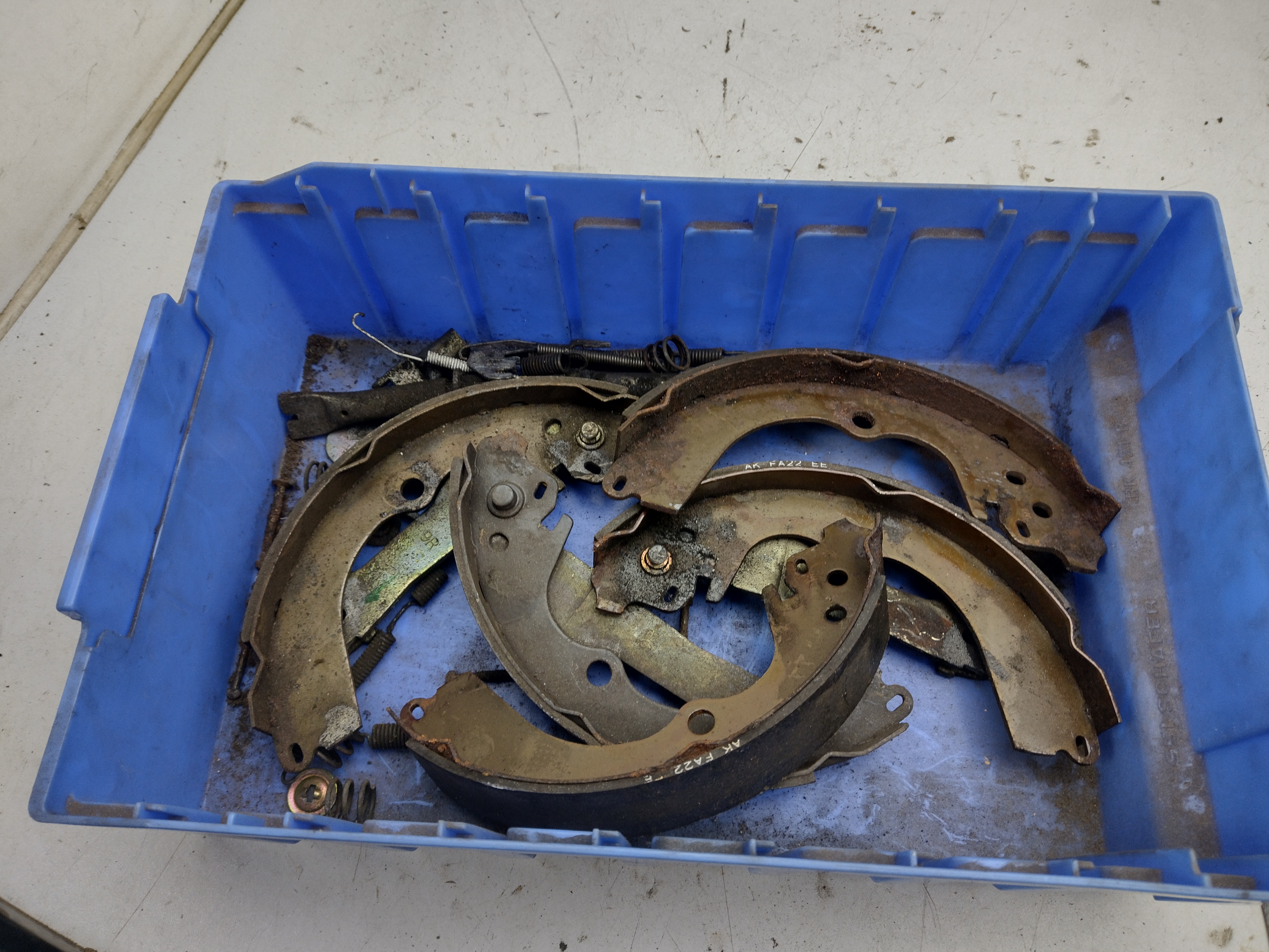 Einzelteile Trommelbremse für Subaru Impreza GC GF 93-00