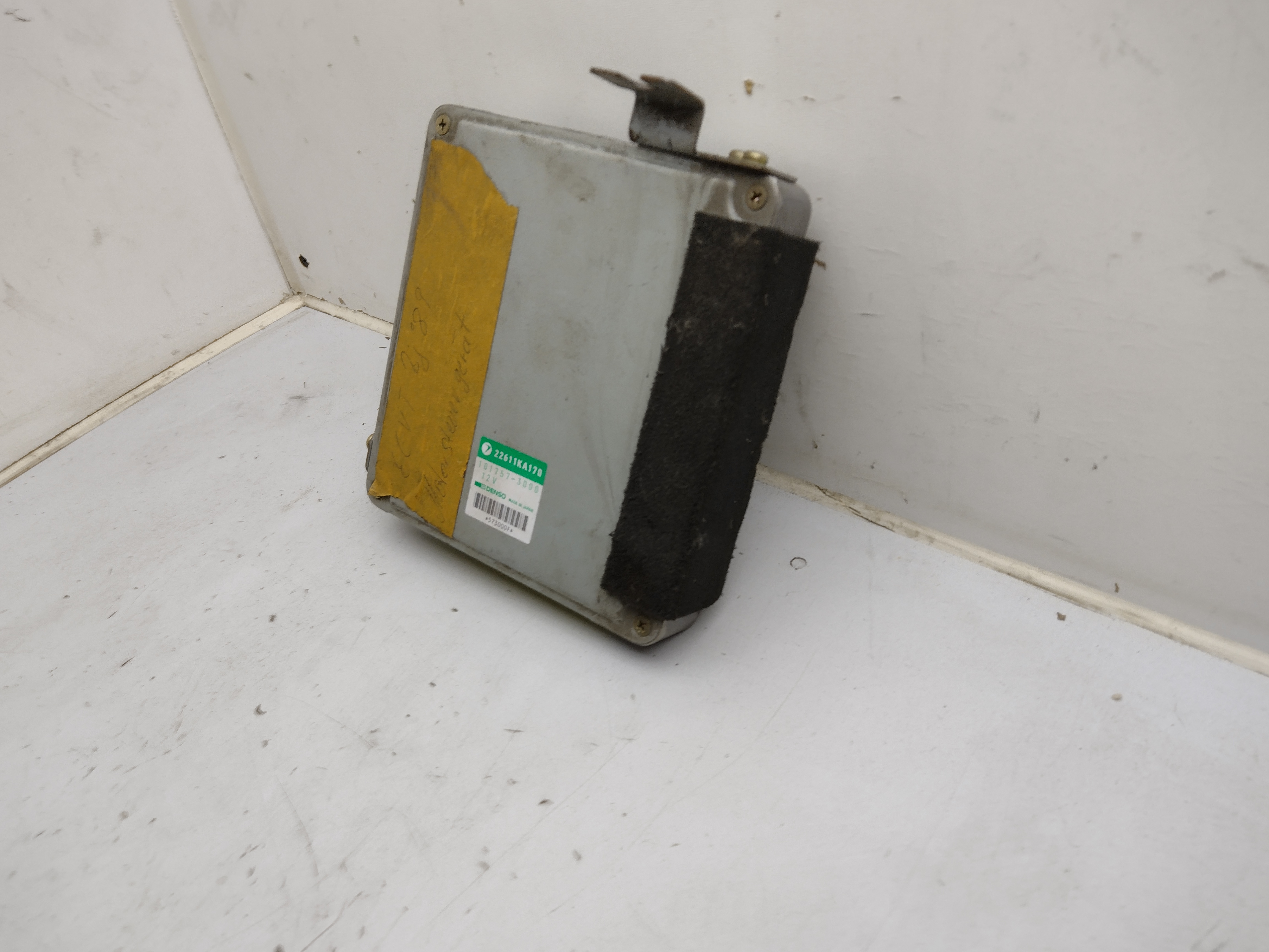 Motorsteuergerät ECU 22611KA170 für Subaru Justy ECVT KAD 89