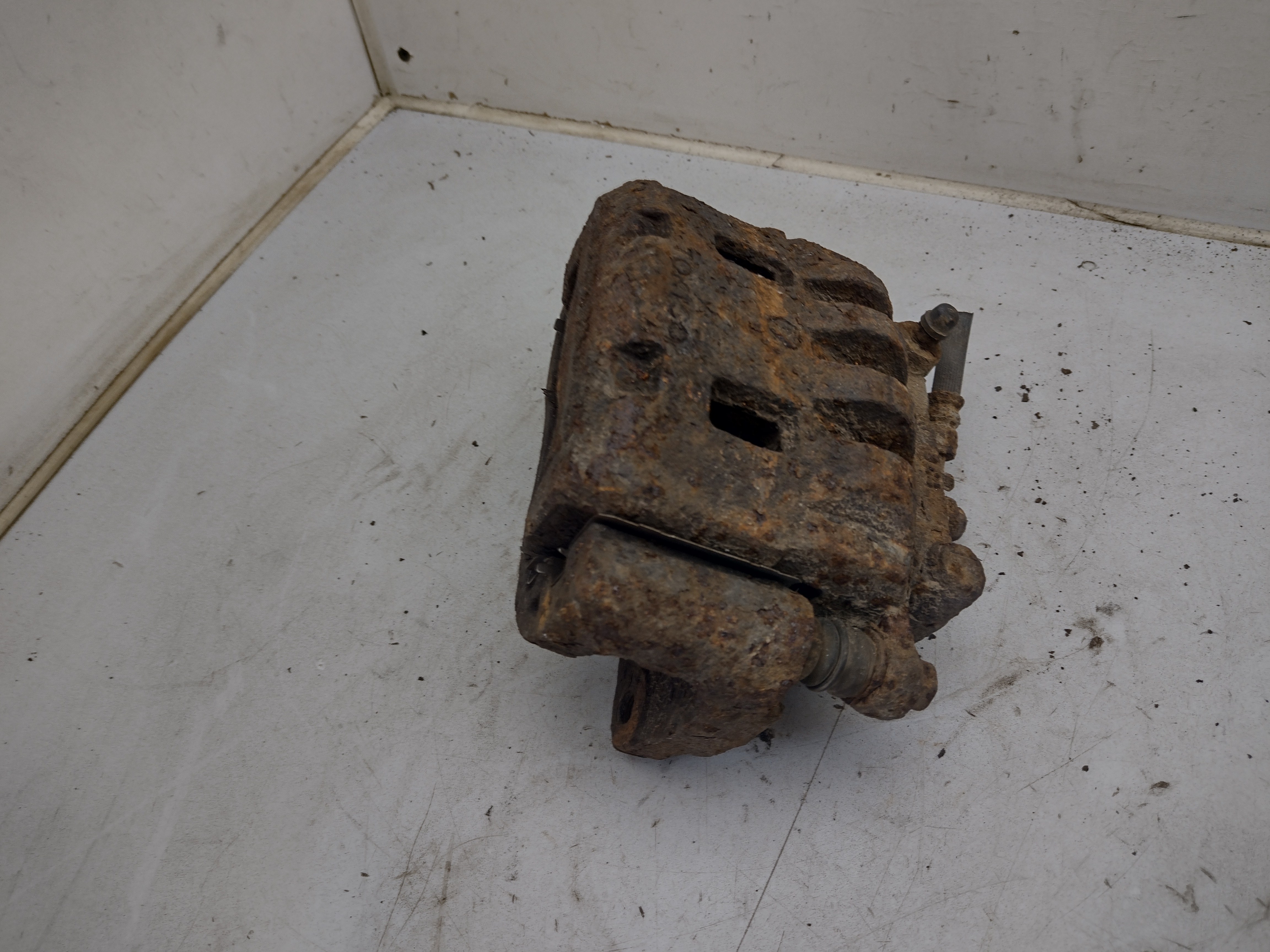 Bremssattel vorne links 2 Kolben für Subaru Legacy Outback 2.5 3.0 BE BG