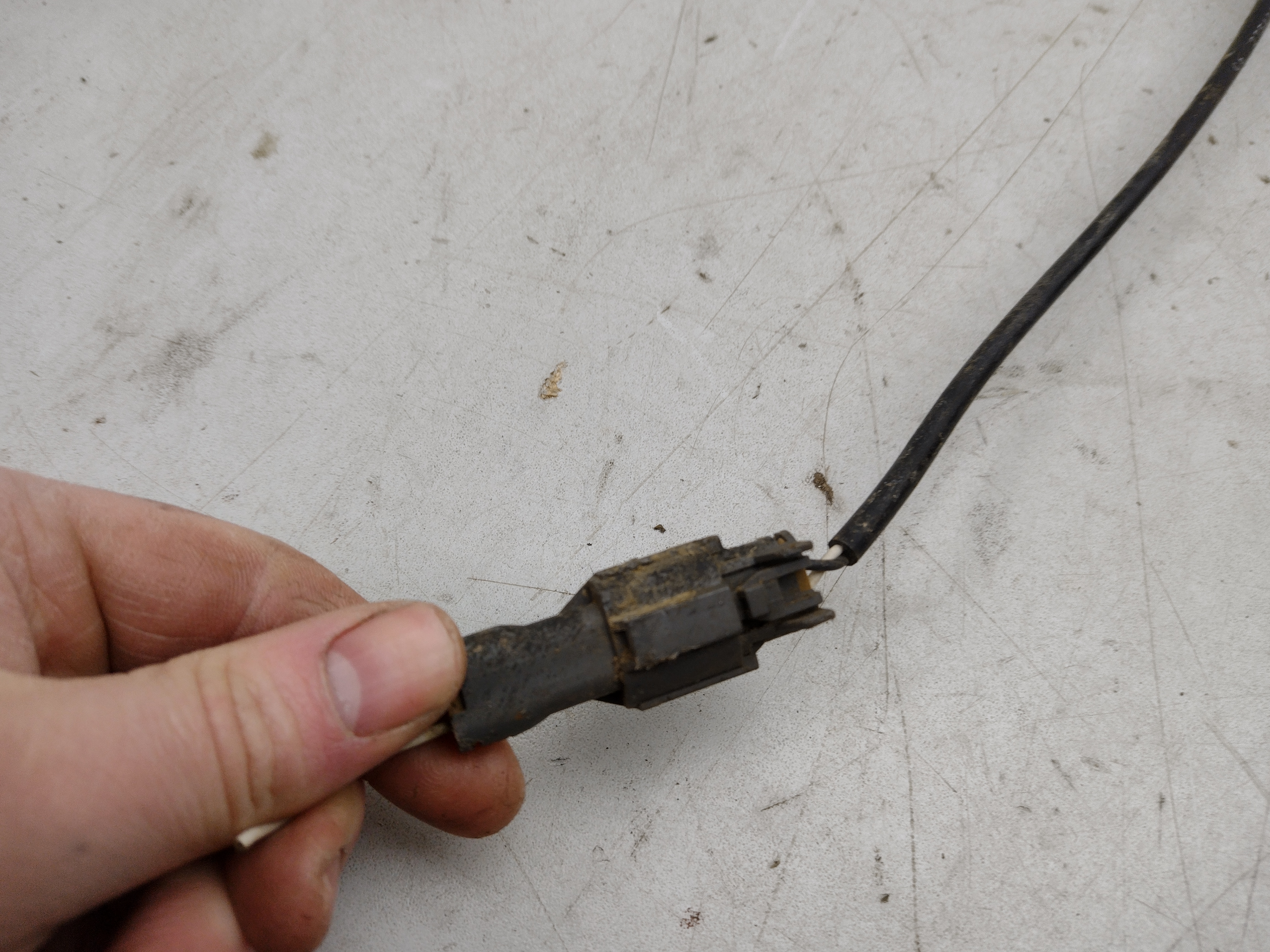 ABS Sensor hinten links von Subaru Legacy 3 BE BH / Outback 2 BE BH