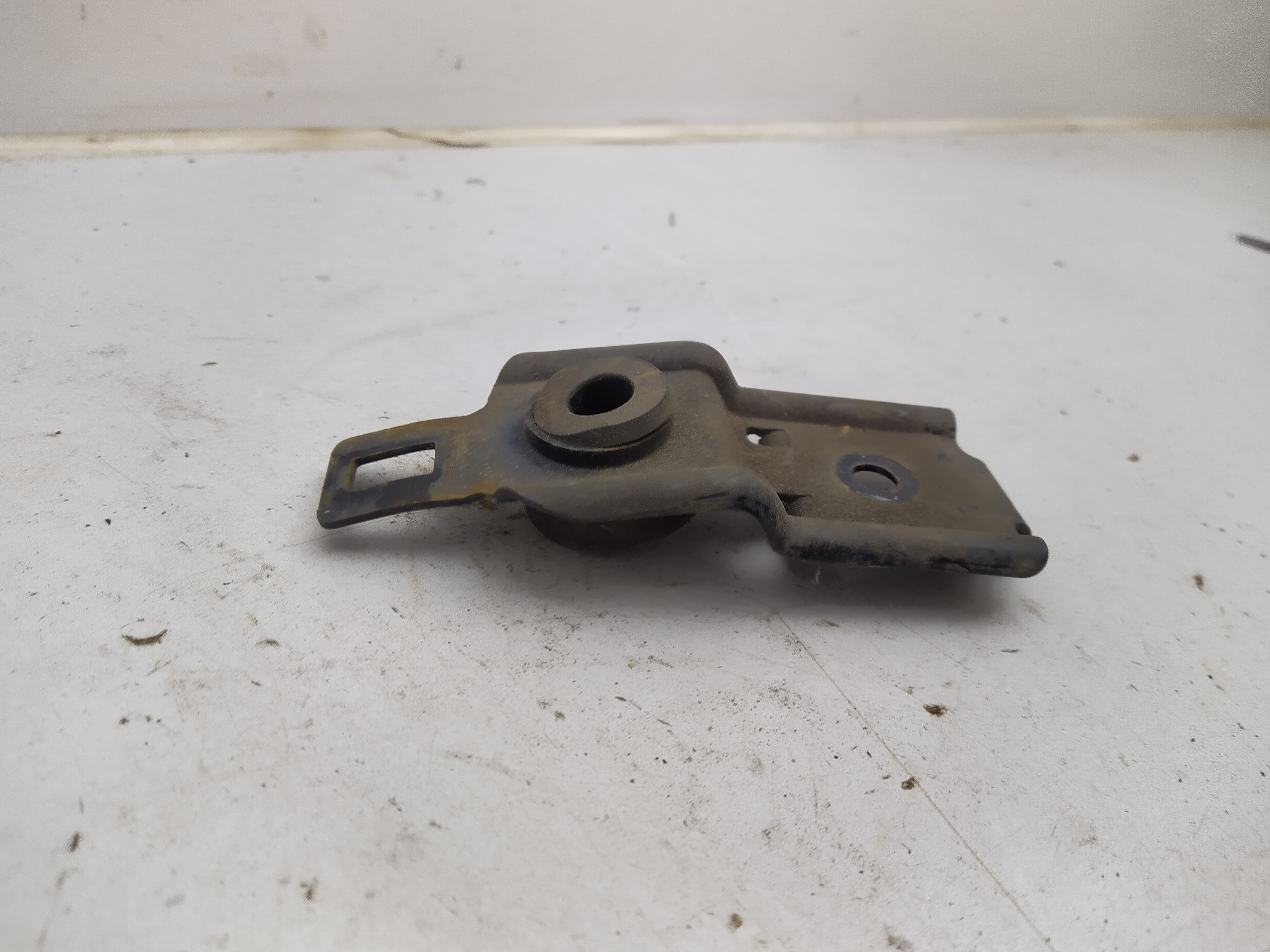Kühlerhalter mit Gummi von Subaru Impreza 1 GC GF 93-00