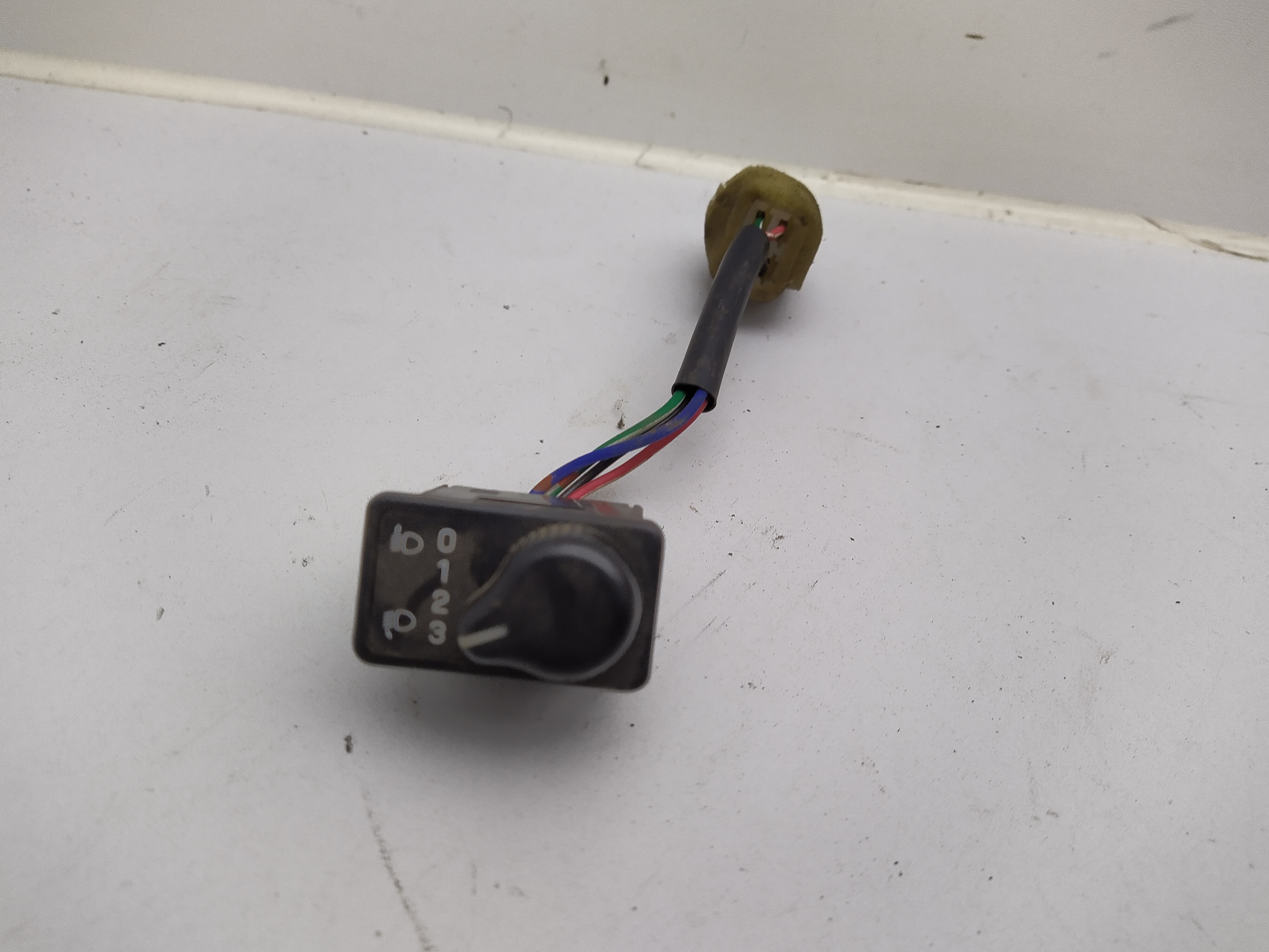 Schalter Leuchtweitenregelung Subaru