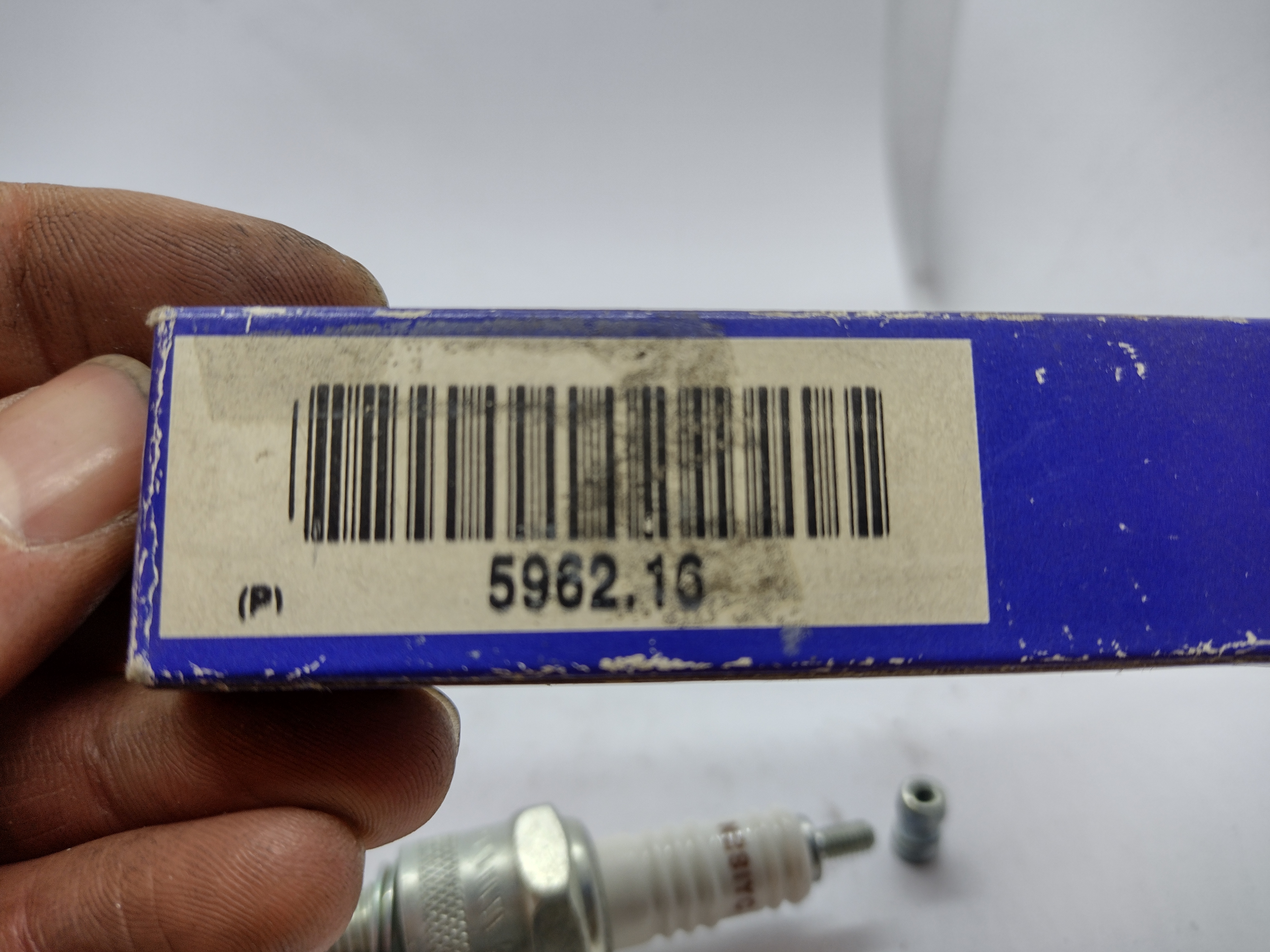 Original Peugeot Zündkerze 596216 Champion N281YC NEU NOS NEW 