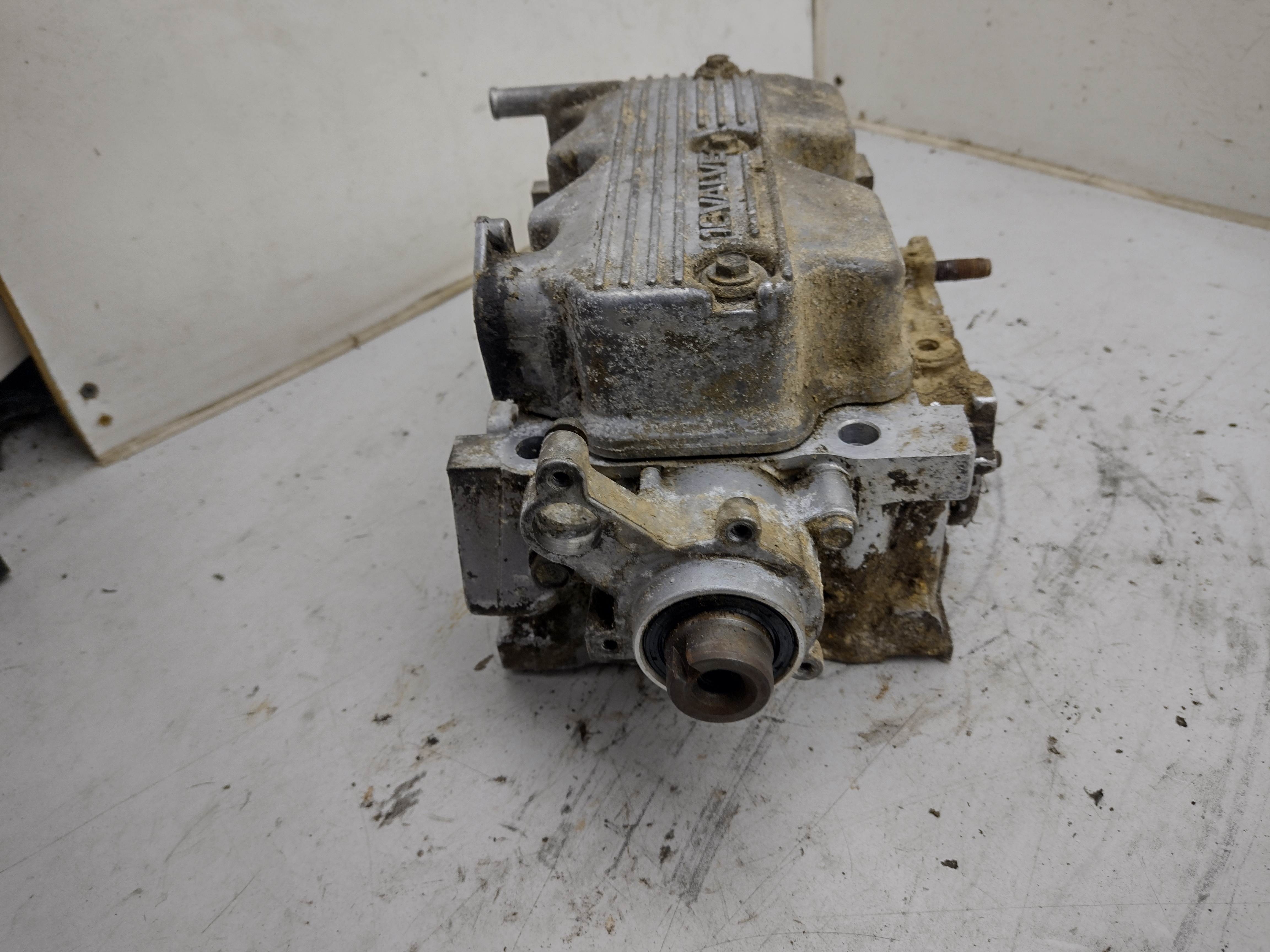 Zylinderkopfe mit Nockenwelle Links für Subaru Impreza GC GF 116PS
